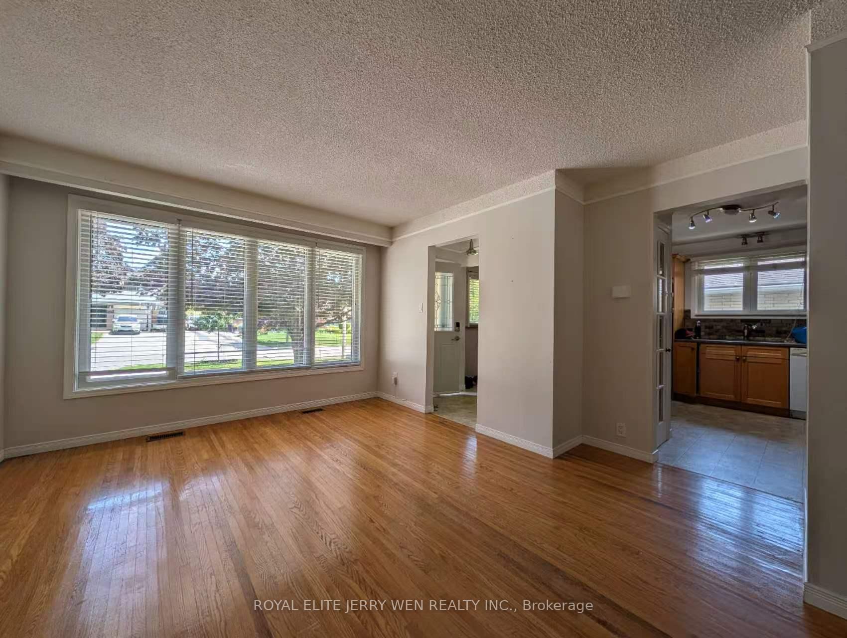 Photo 7 of 784 Central Park Boulevard N, Oshawa, Centennial — HOMEH