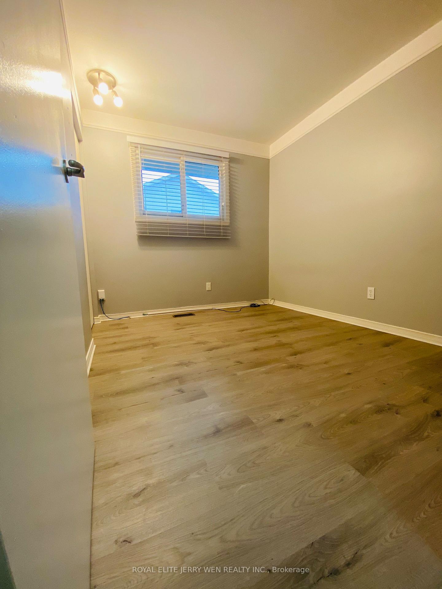 Photo 12 of 784 Central Park Boulevard N, Oshawa, Centennial — HOMEH