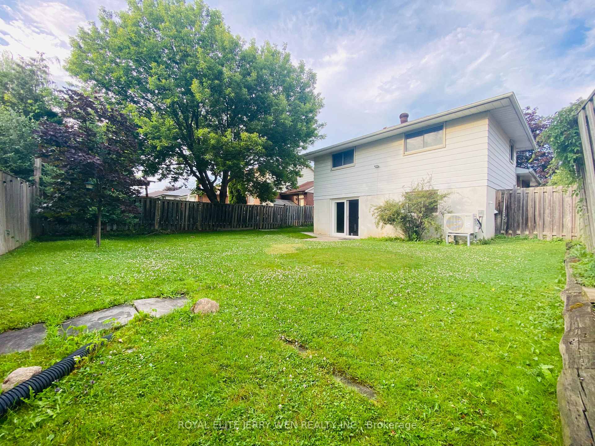 Photo 18 of 784 Central Park Boulevard N, Oshawa, Centennial — HOMEH