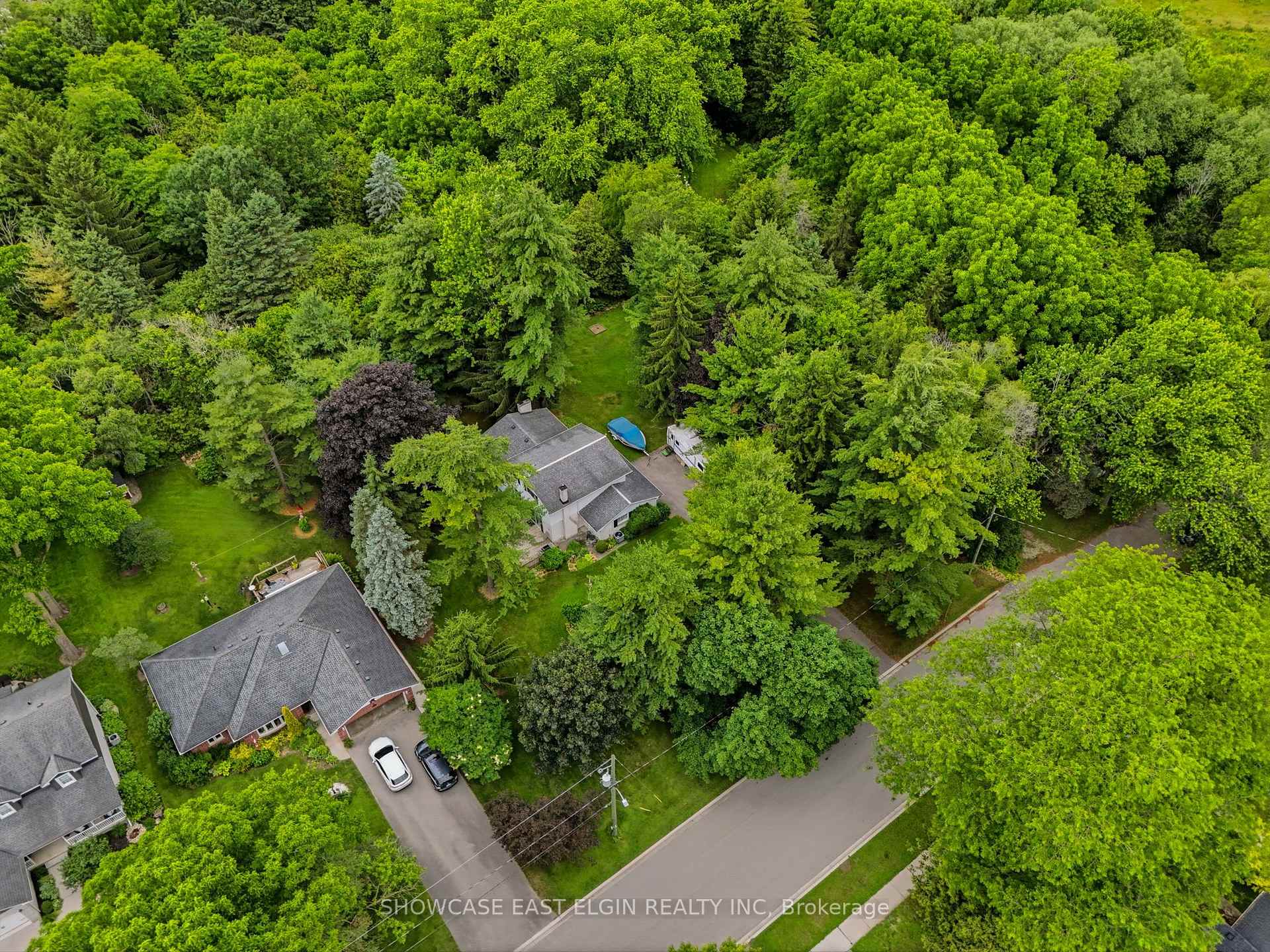 Photo 5 of 10 Pierce Street, Aylmer — HOMEH