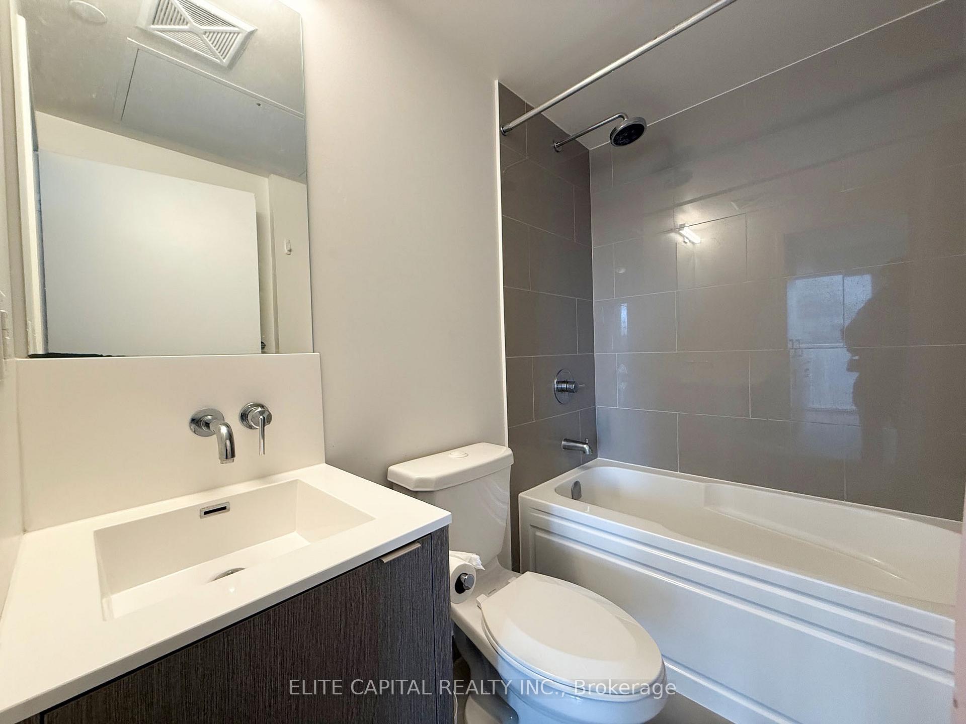 Photo 4 of Unit 3711, 88 Harbour Street, Toronto, Waterfront Communities — HOMEH