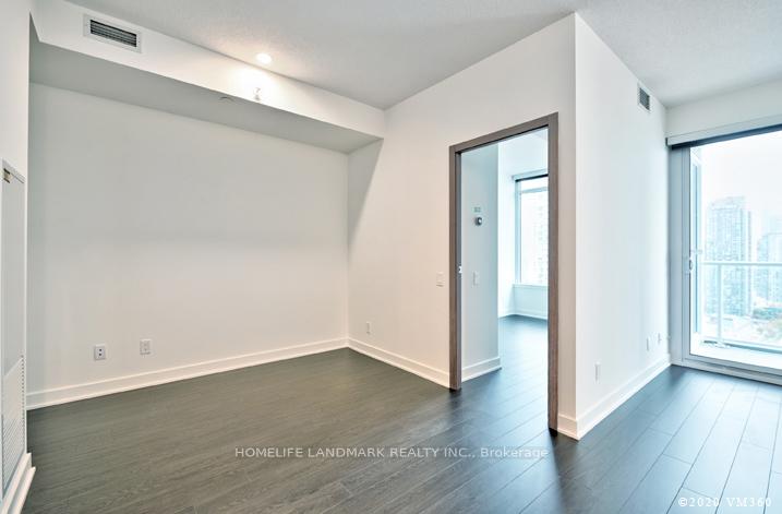 Photo 5 of Unit 3809, 19 Bathurst Street, Toronto, Waterfront Communities — HOMEH
