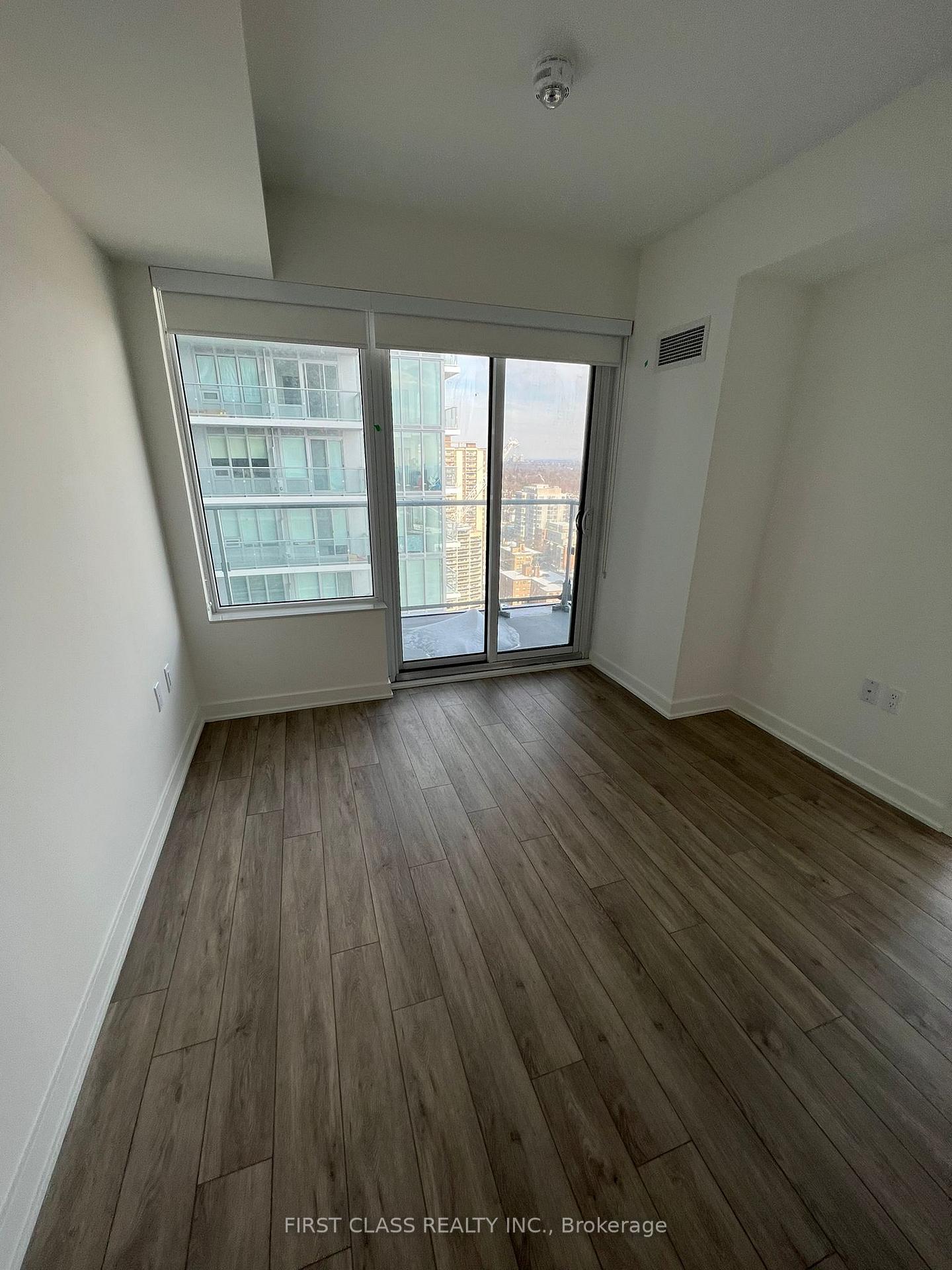 Photo 5 of Unit 2103, 195 Redpath Avenue, Toronto, Mount Pleasant East — HOMEH