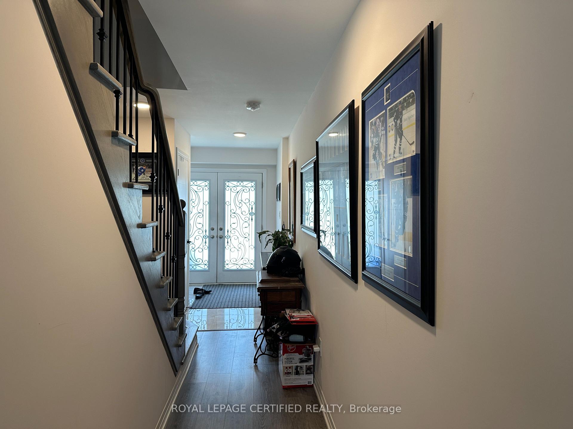 Photo 4 of 14 Ambereen Place, Clarington, Bowmanville — HOMEH