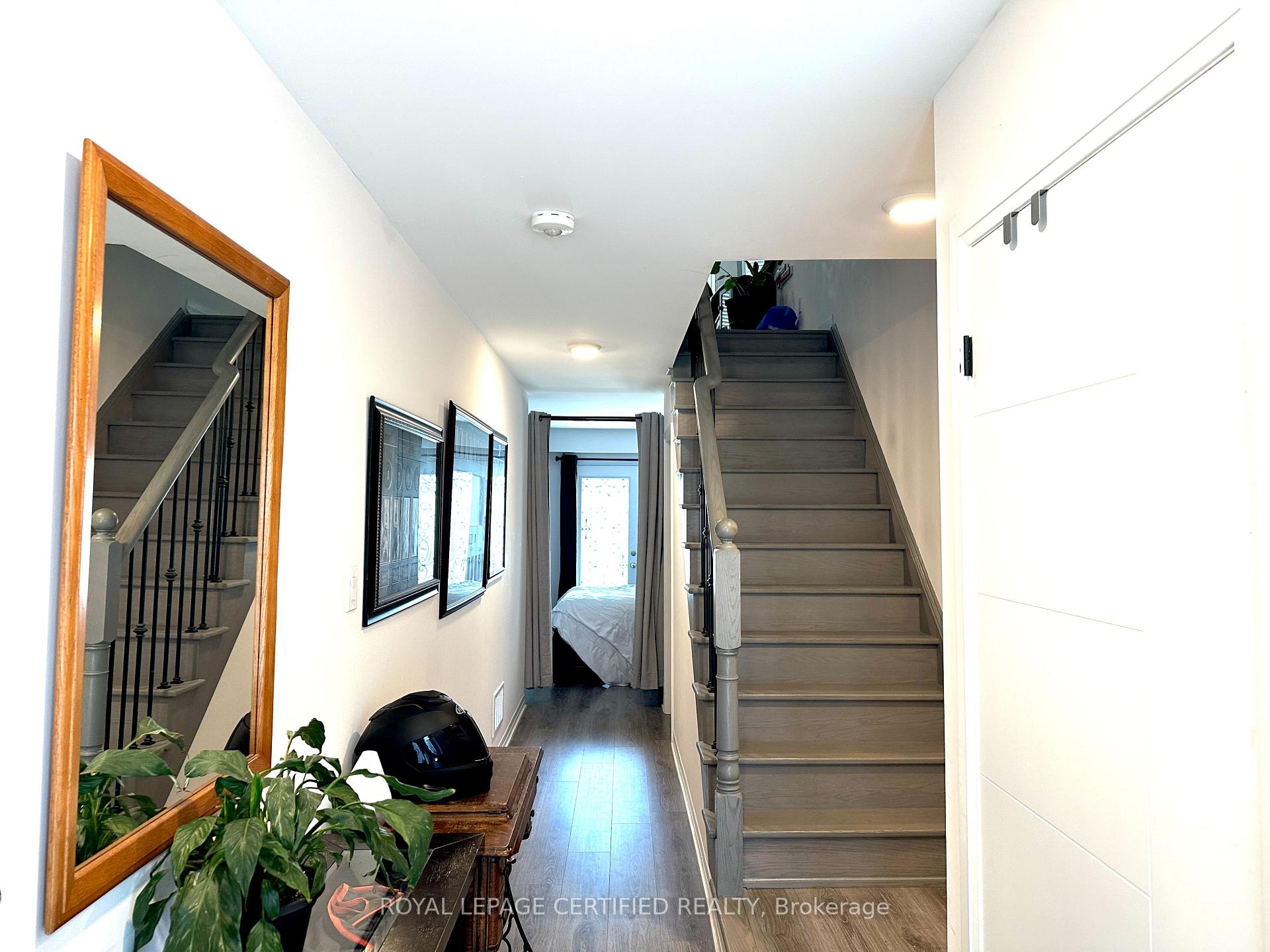 Photo 5 of 14 Ambereen Place, Clarington, Bowmanville — HOMEH
