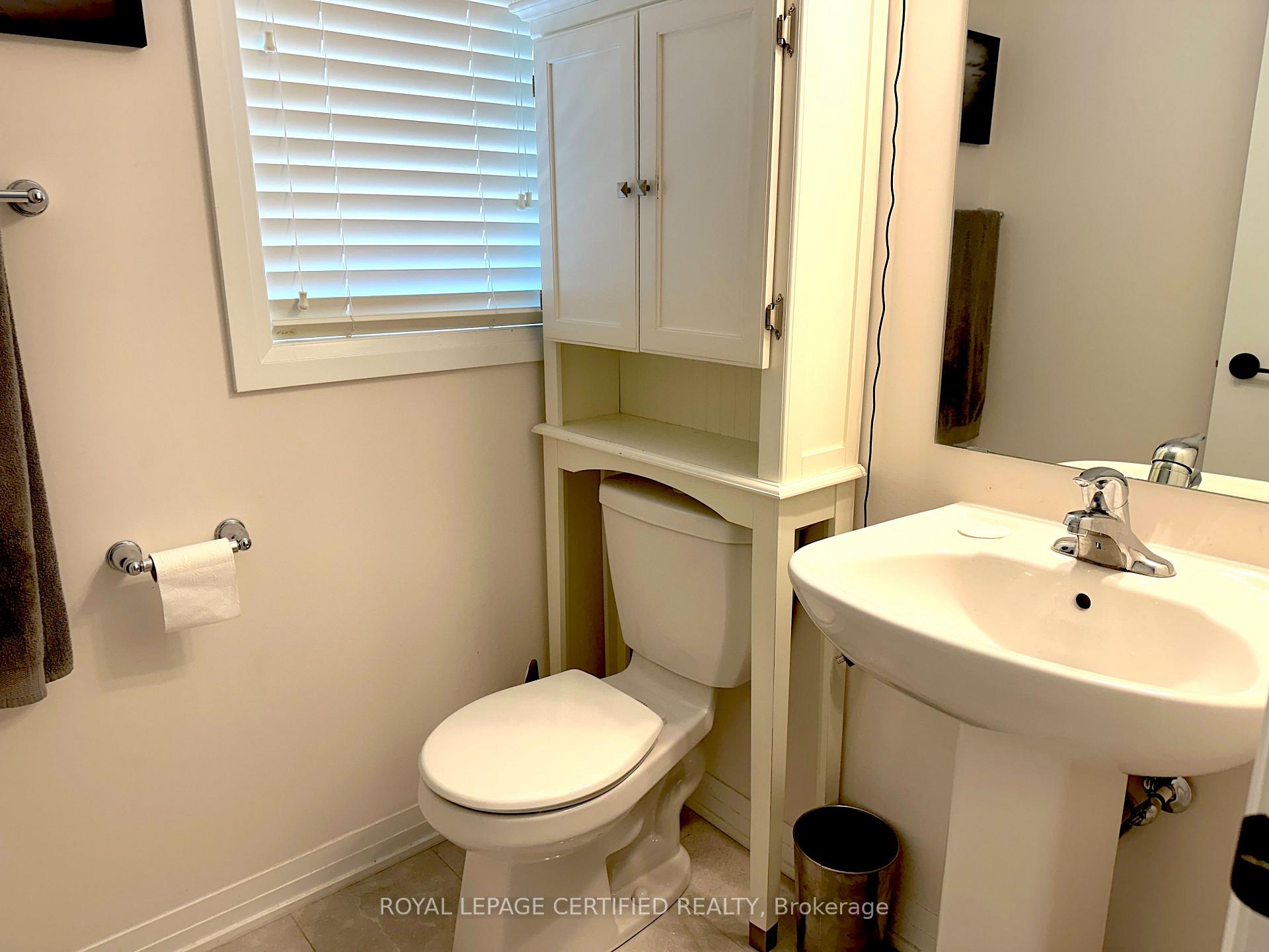 Photo 7 of 14 Ambereen Place, Clarington, Bowmanville — HOMEH