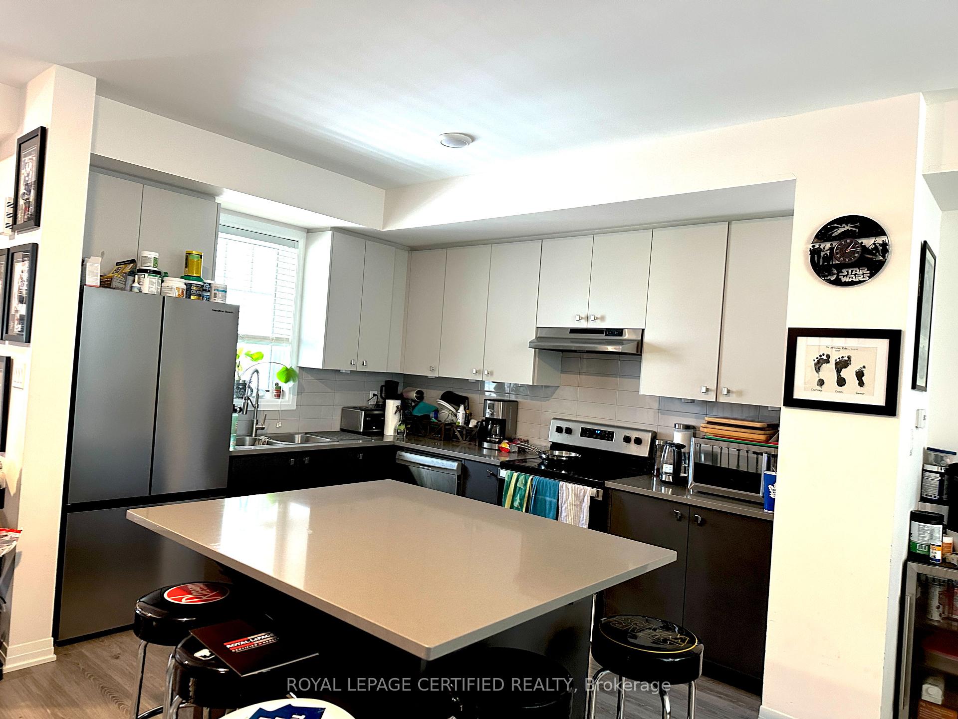 Photo 11 of 14 Ambereen Place, Clarington, Bowmanville — HOMEH
