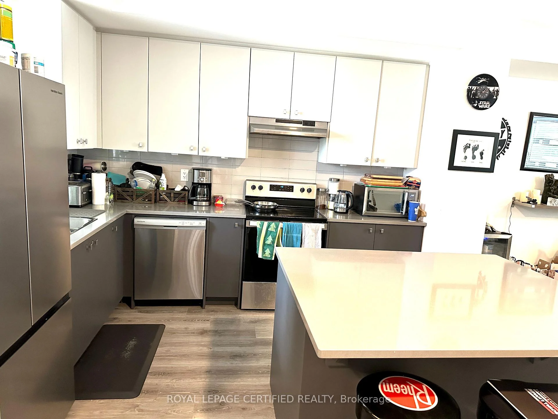 Photo 8 of 14 Ambereen Place, Clarington, Bowmanville — HOMEH
