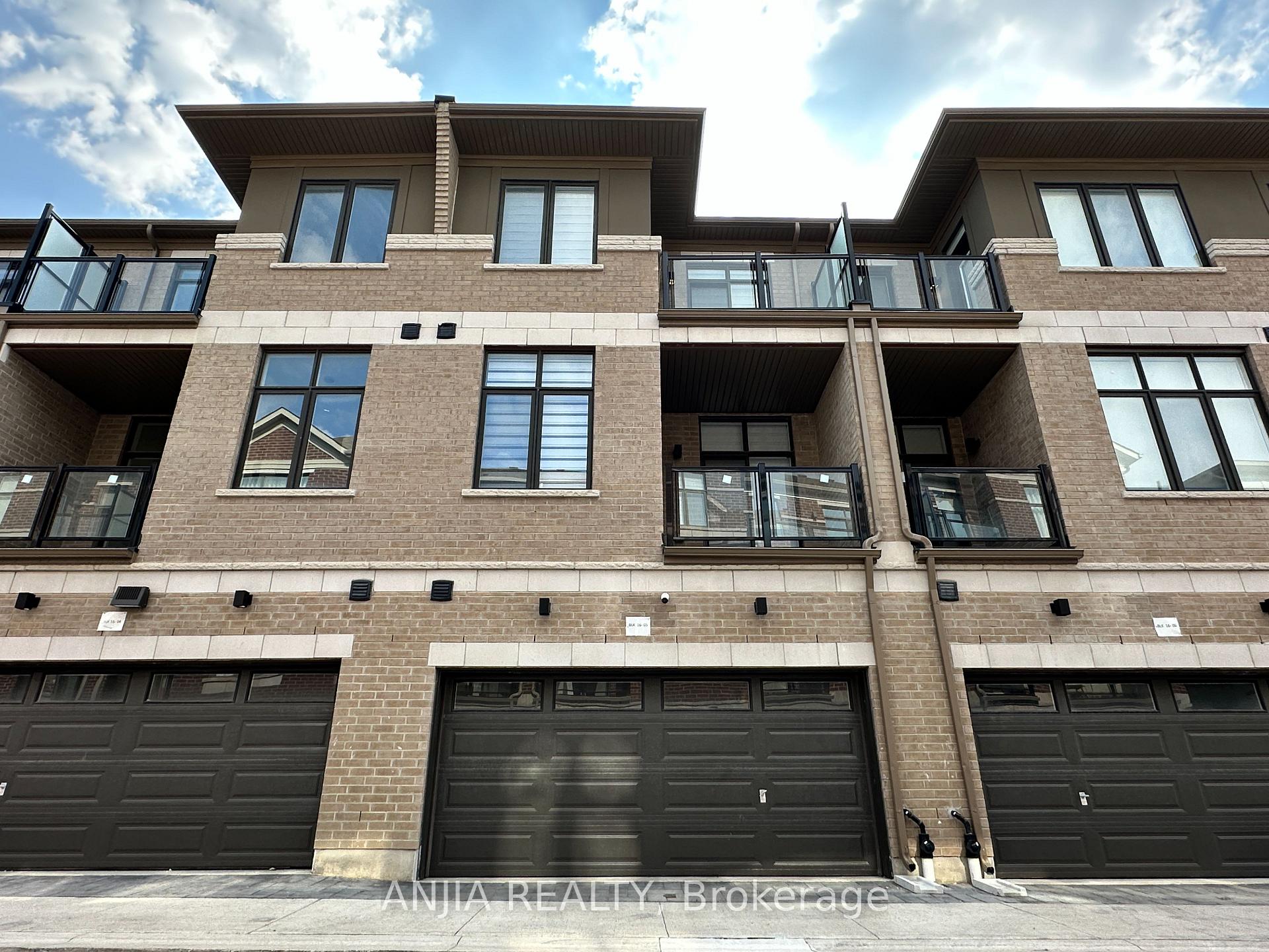 Photo 2 of 10 Tay Lane, Richmond Hill, Rural Richmond Hill — HOMEH