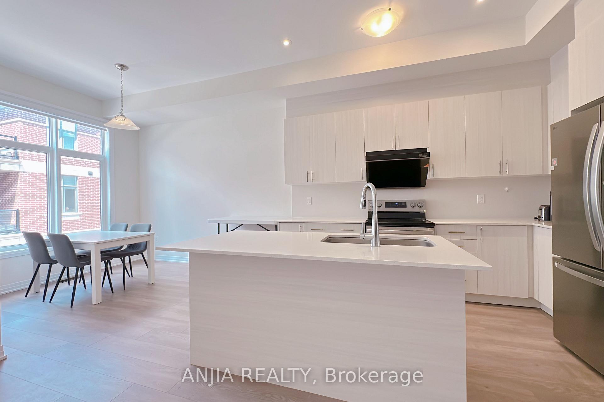 Photo 4 of 10 Tay Lane, Richmond Hill, Rural Richmond Hill — HOMEH