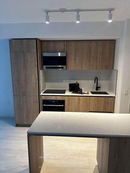 Photo 8 of Unit 306, 117 Broadway Avenue, Toronto, Mount Pleasant West — HOMEH