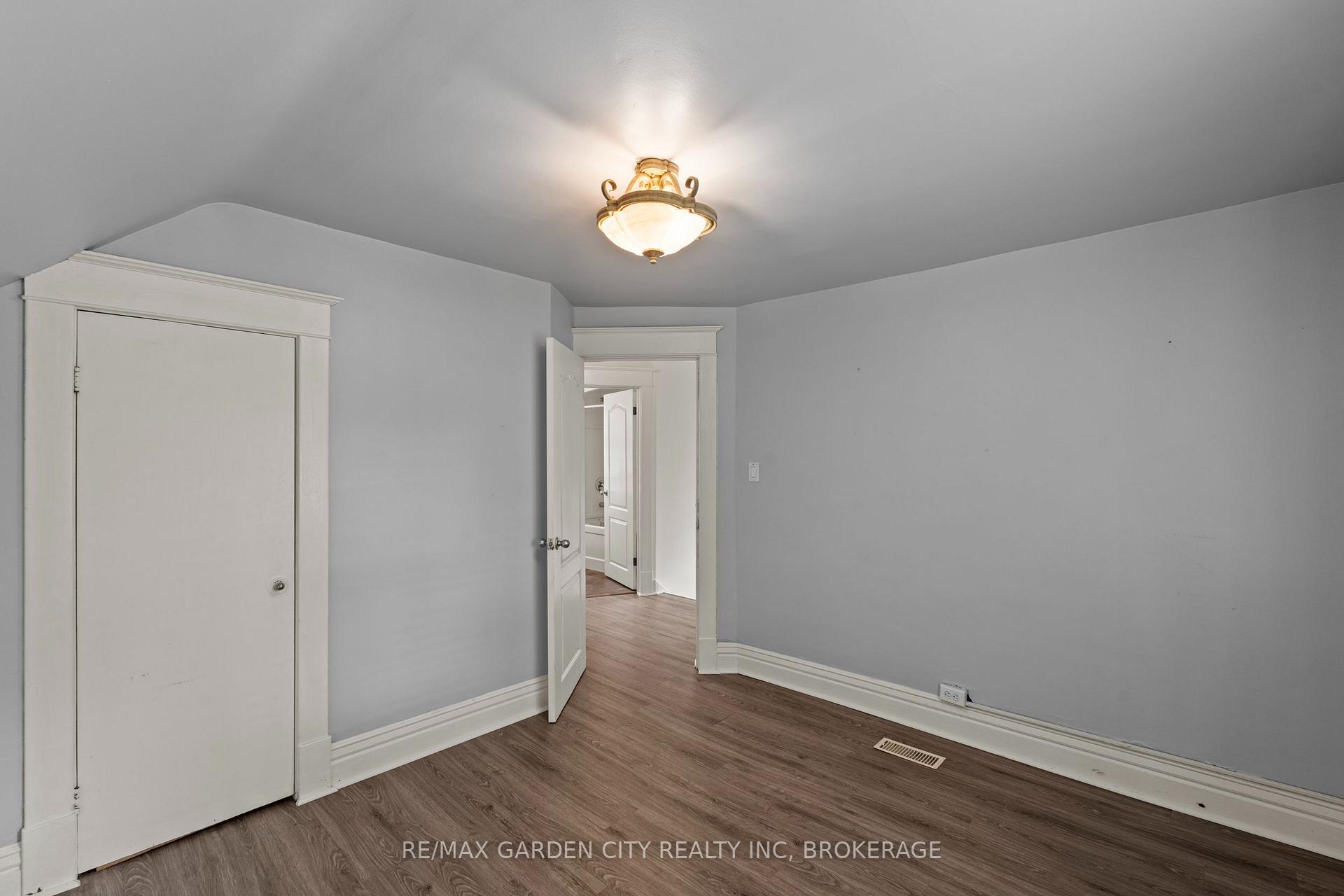 Photo 17 of 6294 Culp Street, Niagara Falls, Dorchester — HOMEH
