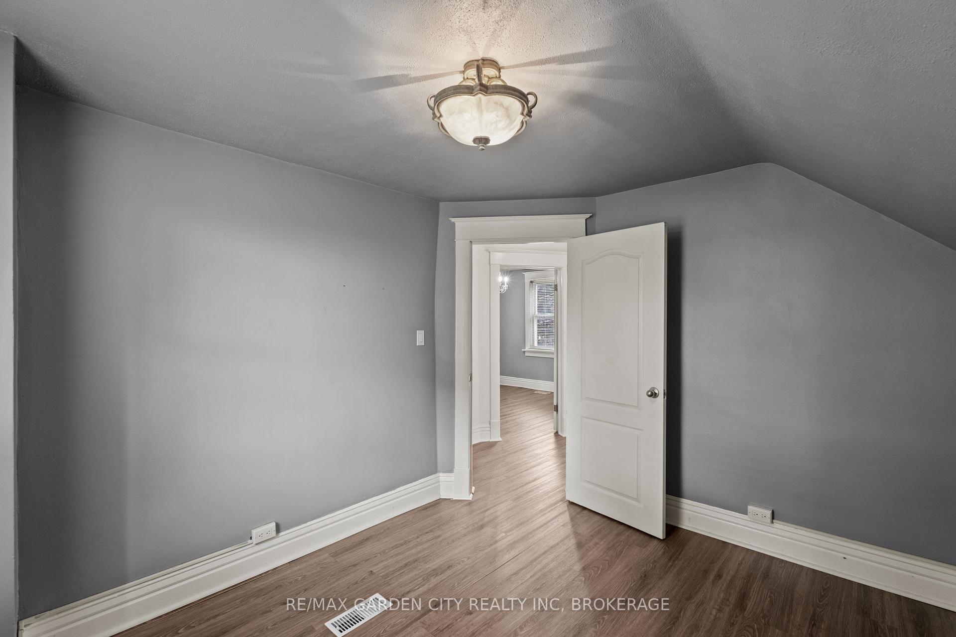 Photo 19 of 6294 Culp Street, Niagara Falls, Dorchester — HOMEH