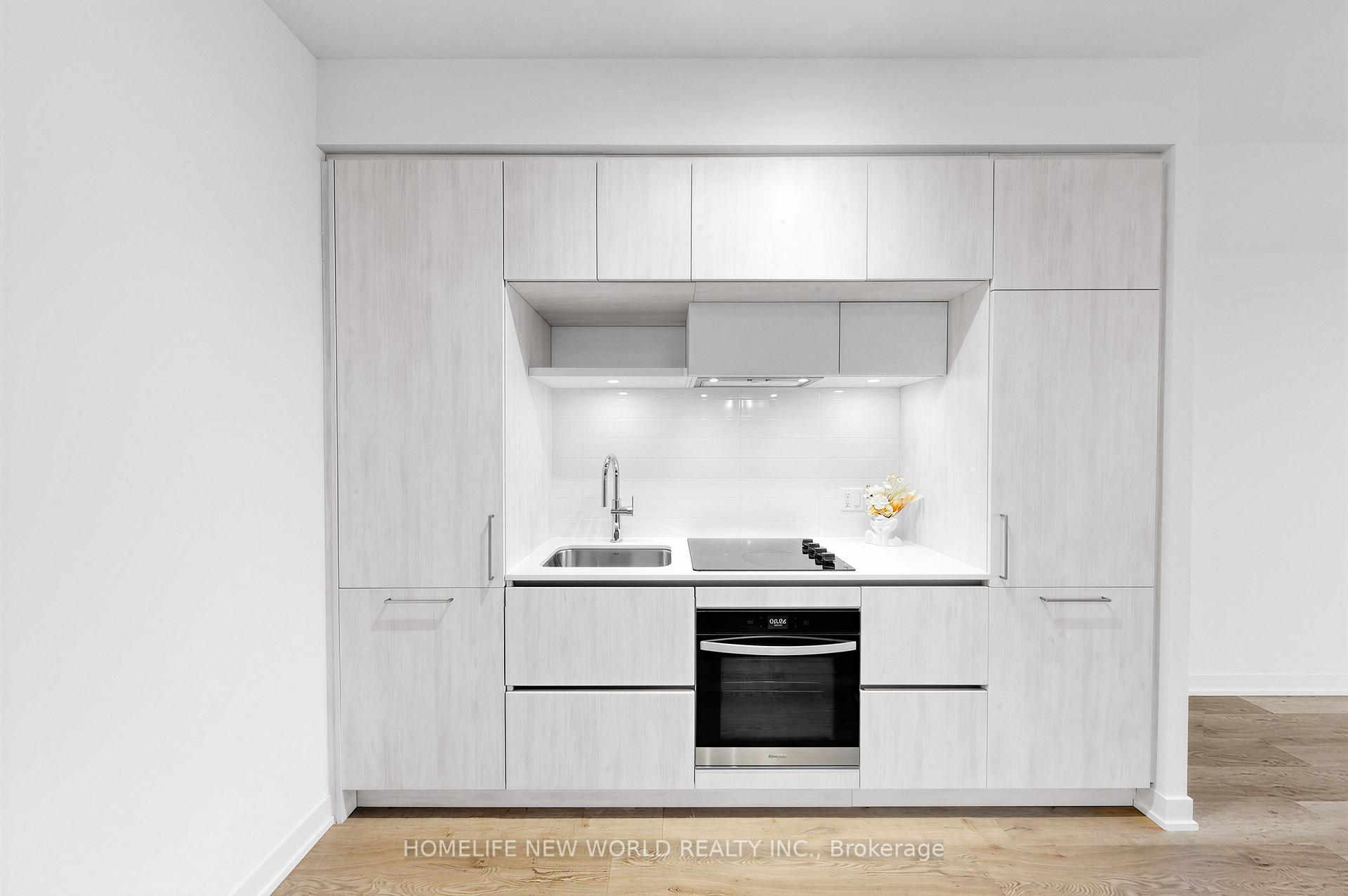 Photo 9 of Unit 933, 2 David Eyer Road, Richmond Hill, Rural Richmond Hill — HOMEH