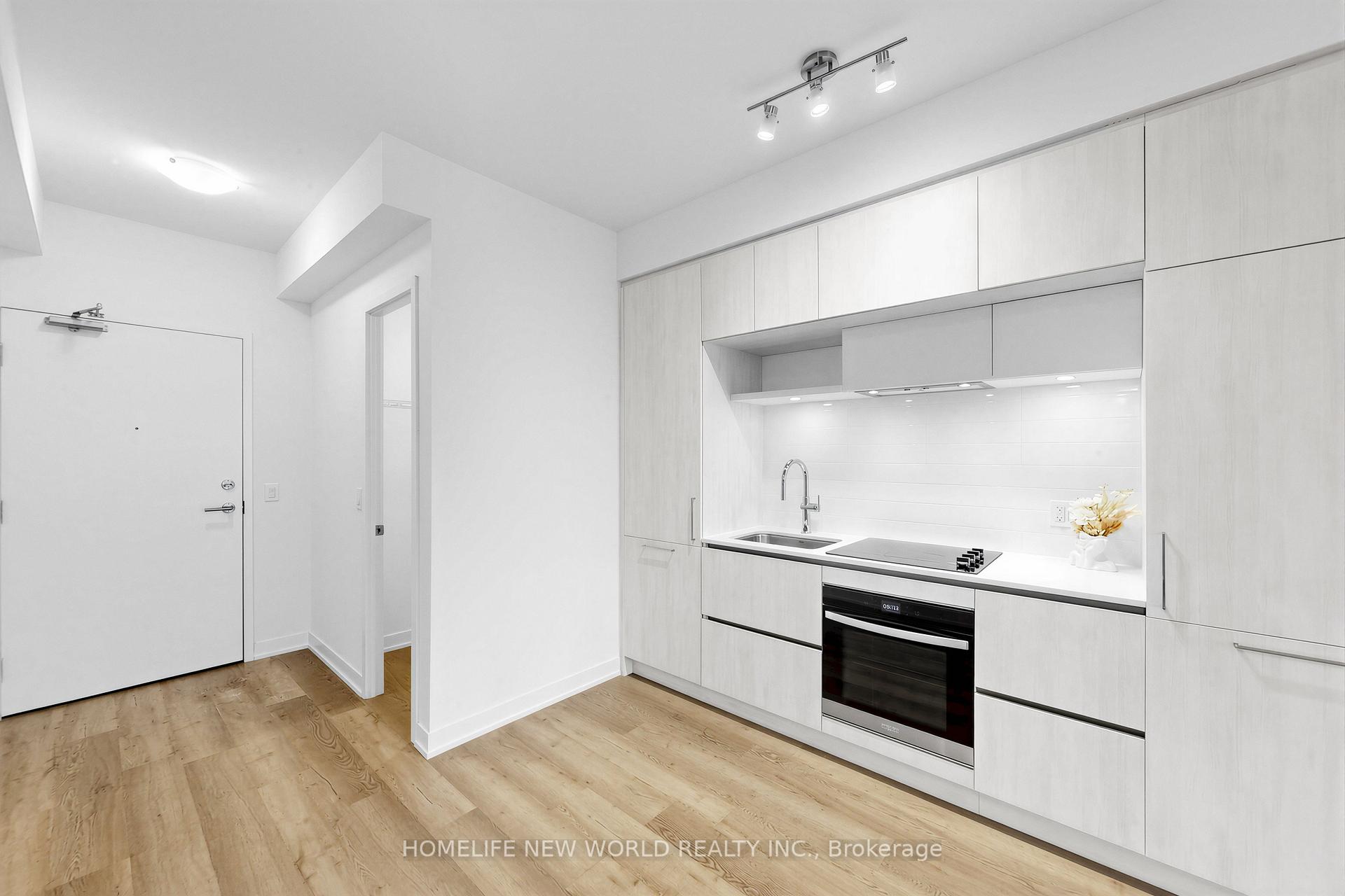 Photo 11 of Unit 933, 2 David Eyer Road, Richmond Hill, Rural Richmond Hill — HOMEH