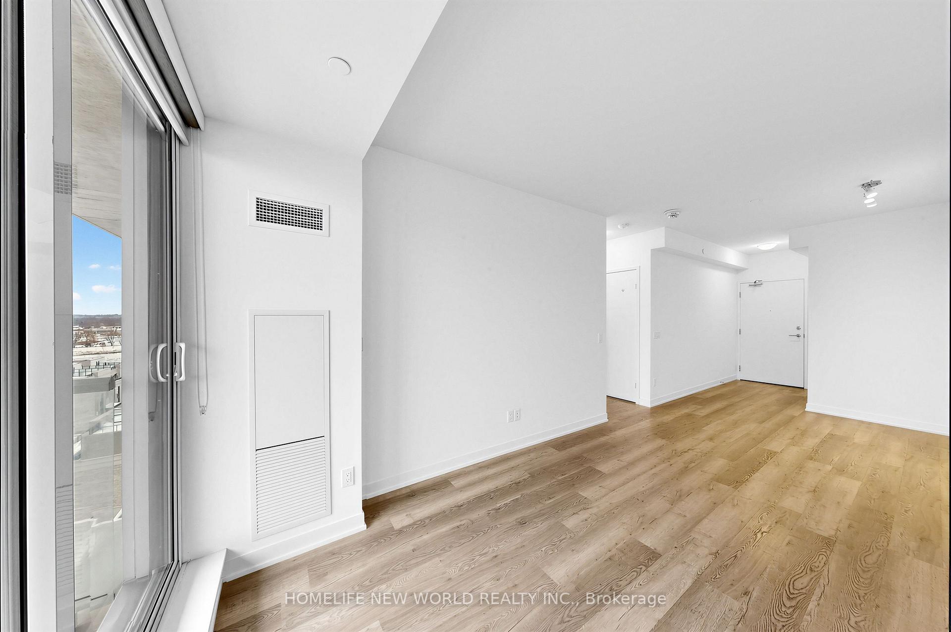 Photo 13 of Unit 933, 2 David Eyer Road, Richmond Hill, Rural Richmond Hill — HOMEH