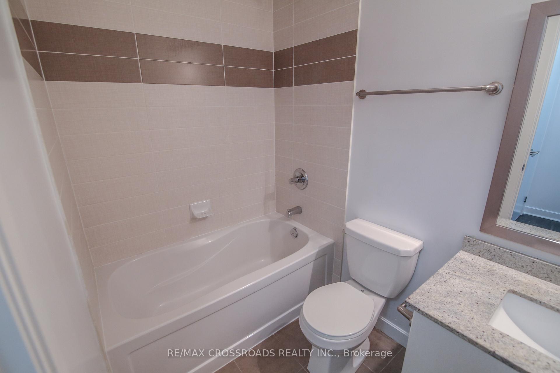 Photo 5 of Unit 3205, 33 Bay Street, Toronto, Waterfront Communities — HOMEH