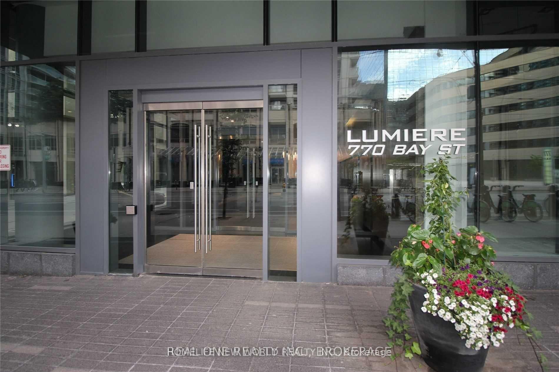Front of Unit 2202, 770 Bay Street