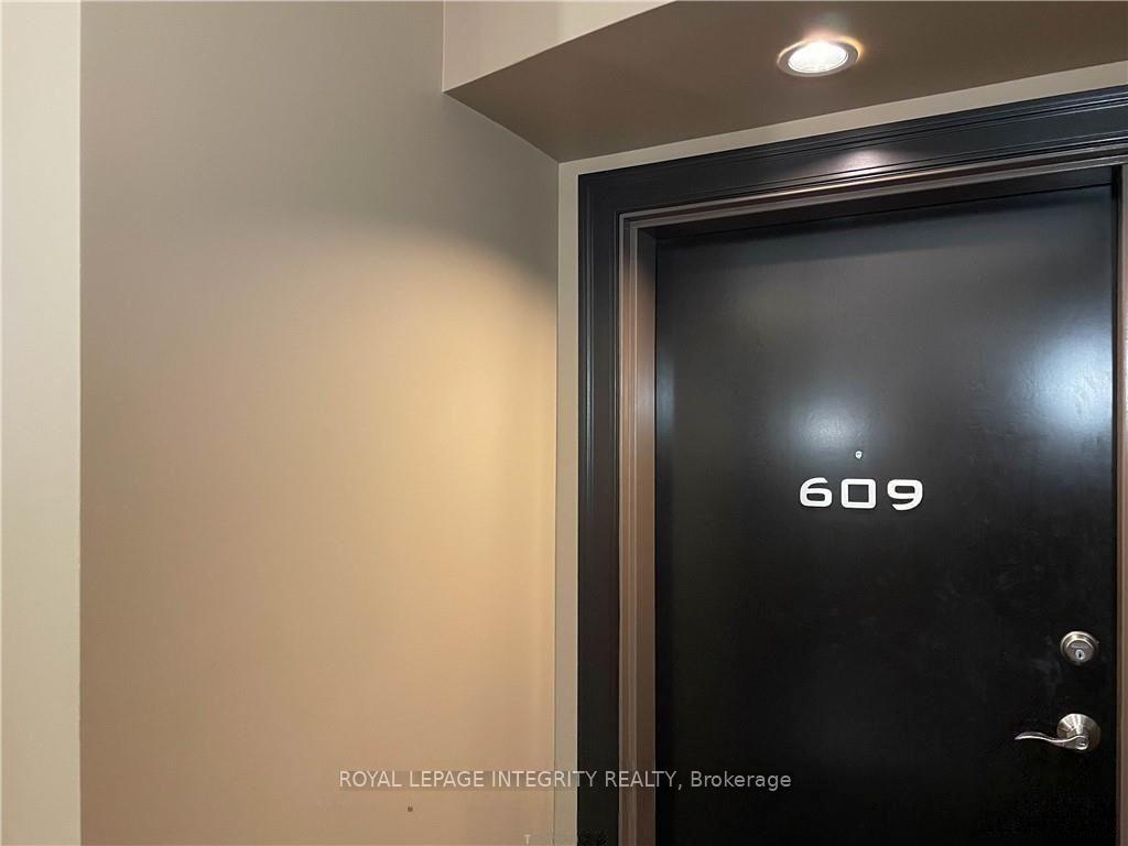 Photo 3 of Unit 609, 314 Central Park Drive, Ottawa, Central Park — HOMEH