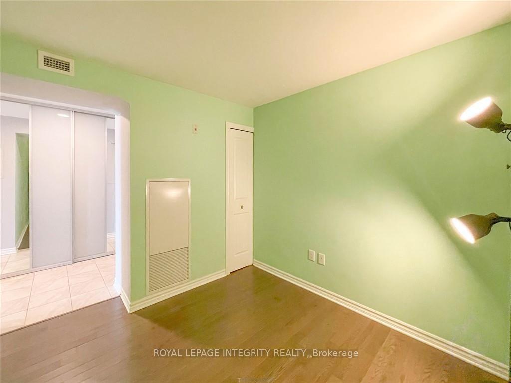 Photo 10 of Unit 609, 314 Central Park Drive, Ottawa, Central Park — HOMEH