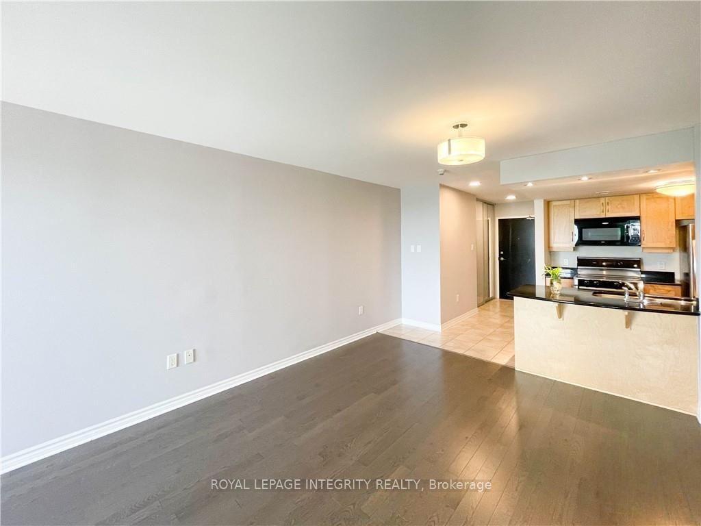 Photo 18 of Unit 609, 314 Central Park Drive, Ottawa, Central Park — HOMEH