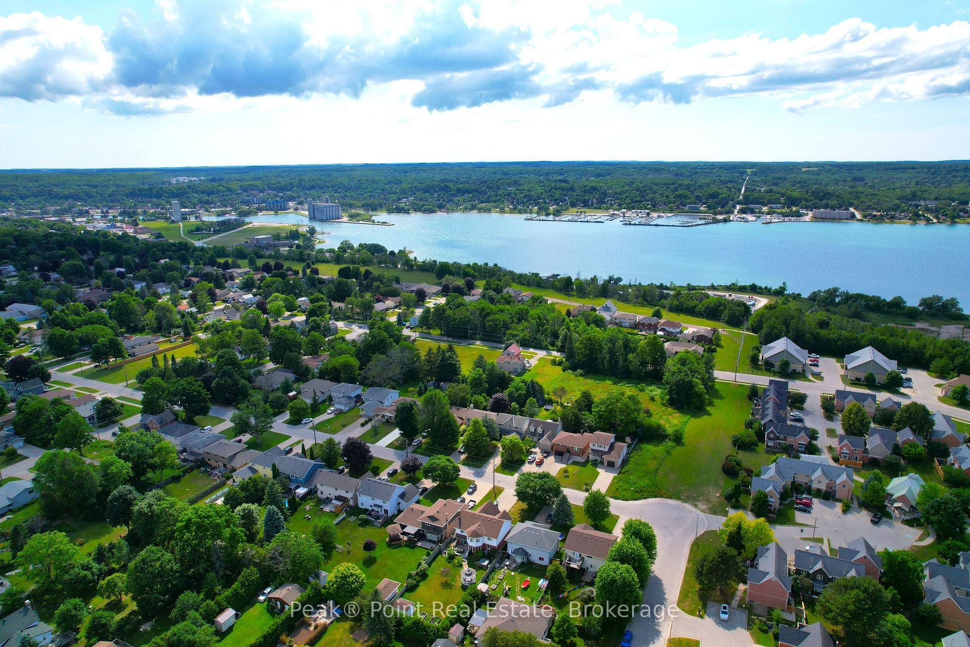 Photo 10 of 2105 8th Avenue E, Owen Sound — HOMEH