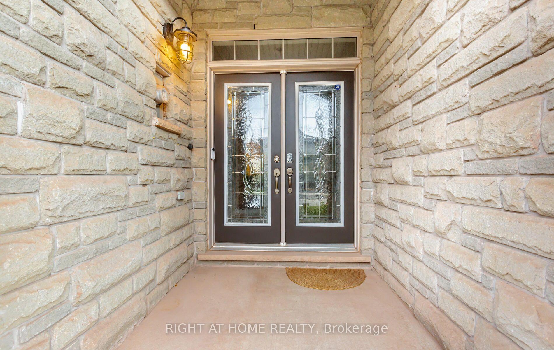 Photo 2 of 2419 Wasaga Drive, Oakville, Joshua Creek — HOMEH