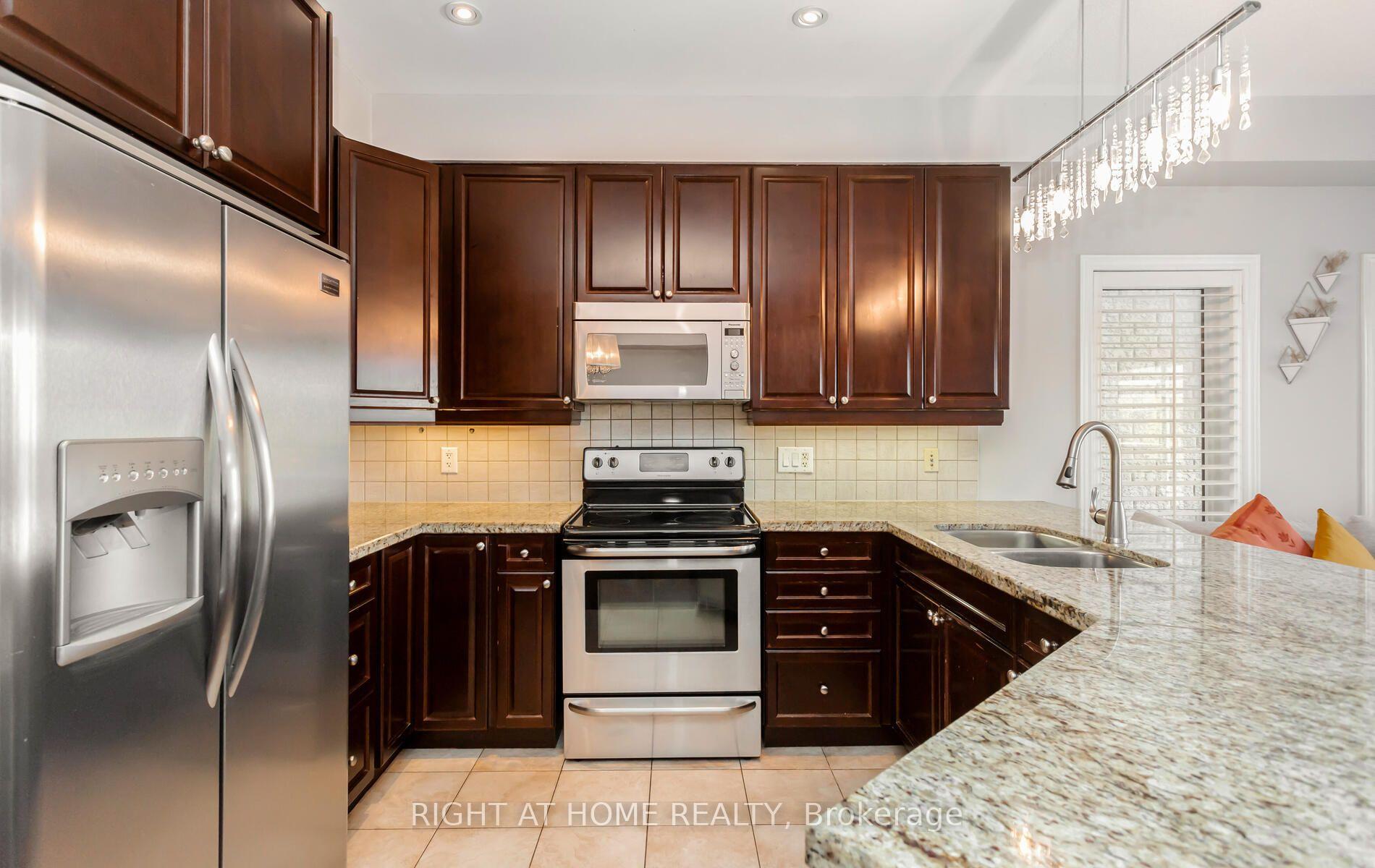 Photo 11 of 2419 Wasaga Drive, Oakville, Joshua Creek — HOMEH