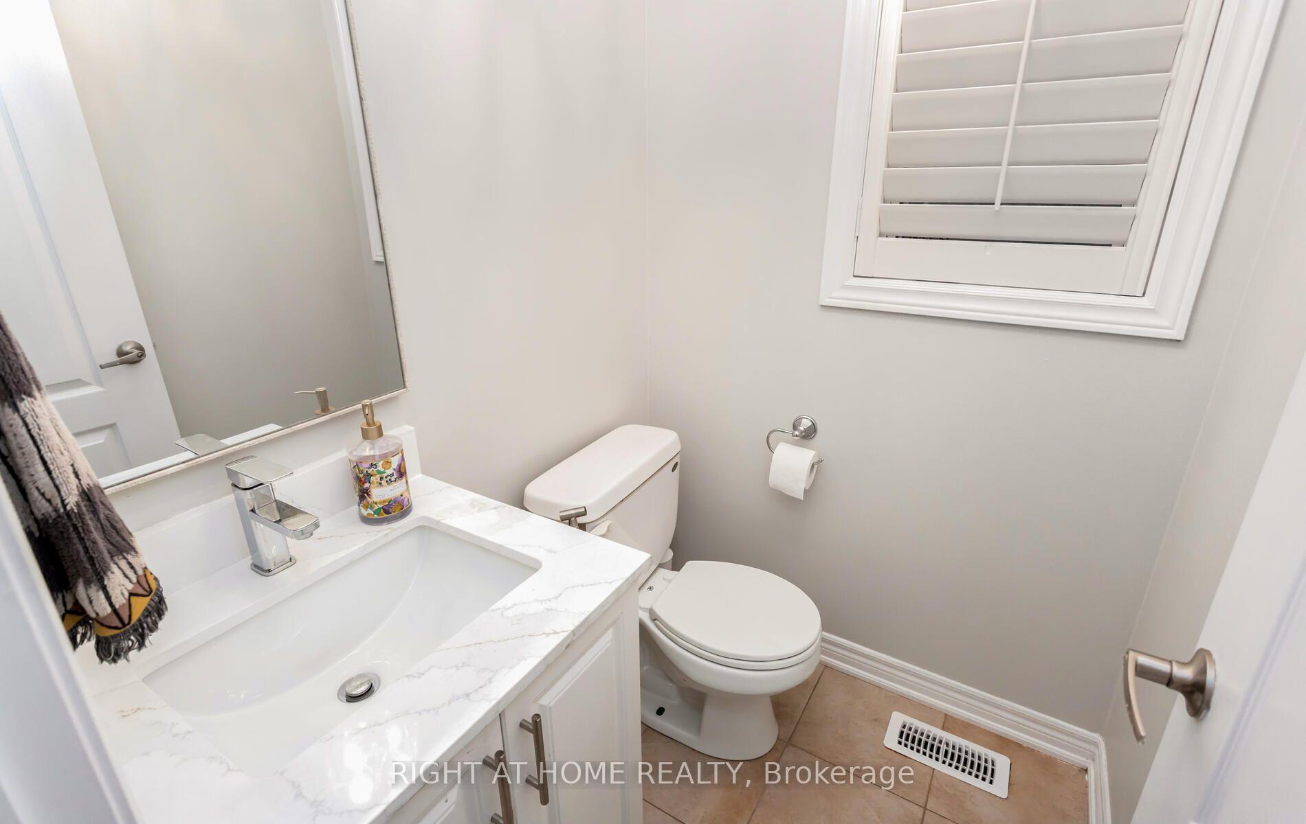 Photo 13 of 2419 Wasaga Drive, Oakville, Joshua Creek — HOMEH
