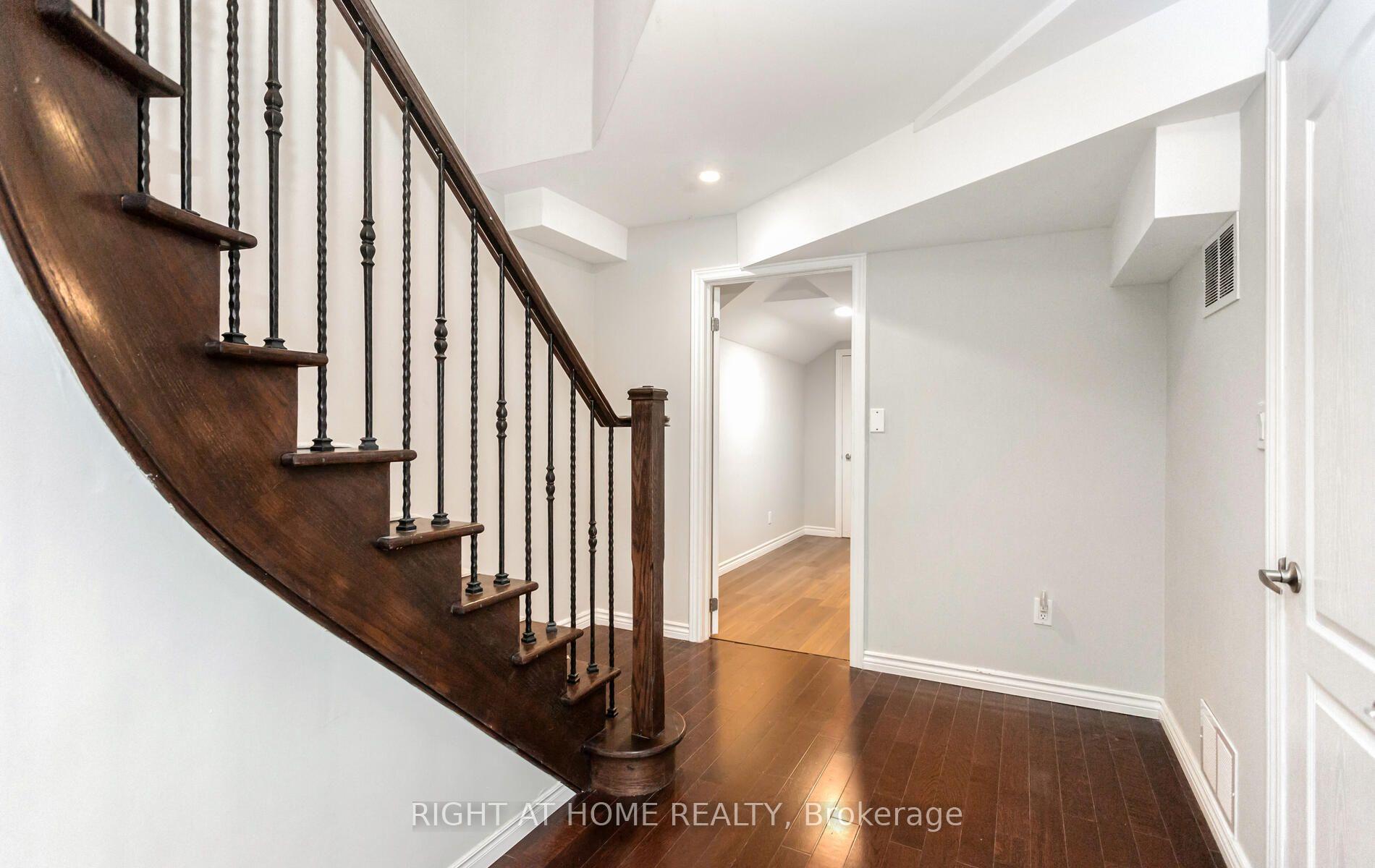 Photo 32 of 2419 Wasaga Drive, Oakville, Joshua Creek — HOMEH