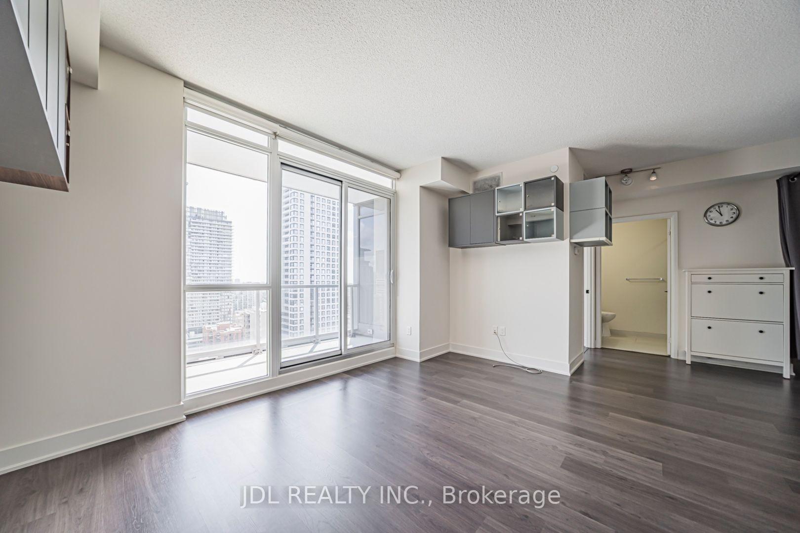 Photo 7 of Unit 2309, 30 Roehampton Avenue, Toronto, Mount Pleasant West — HOMEH