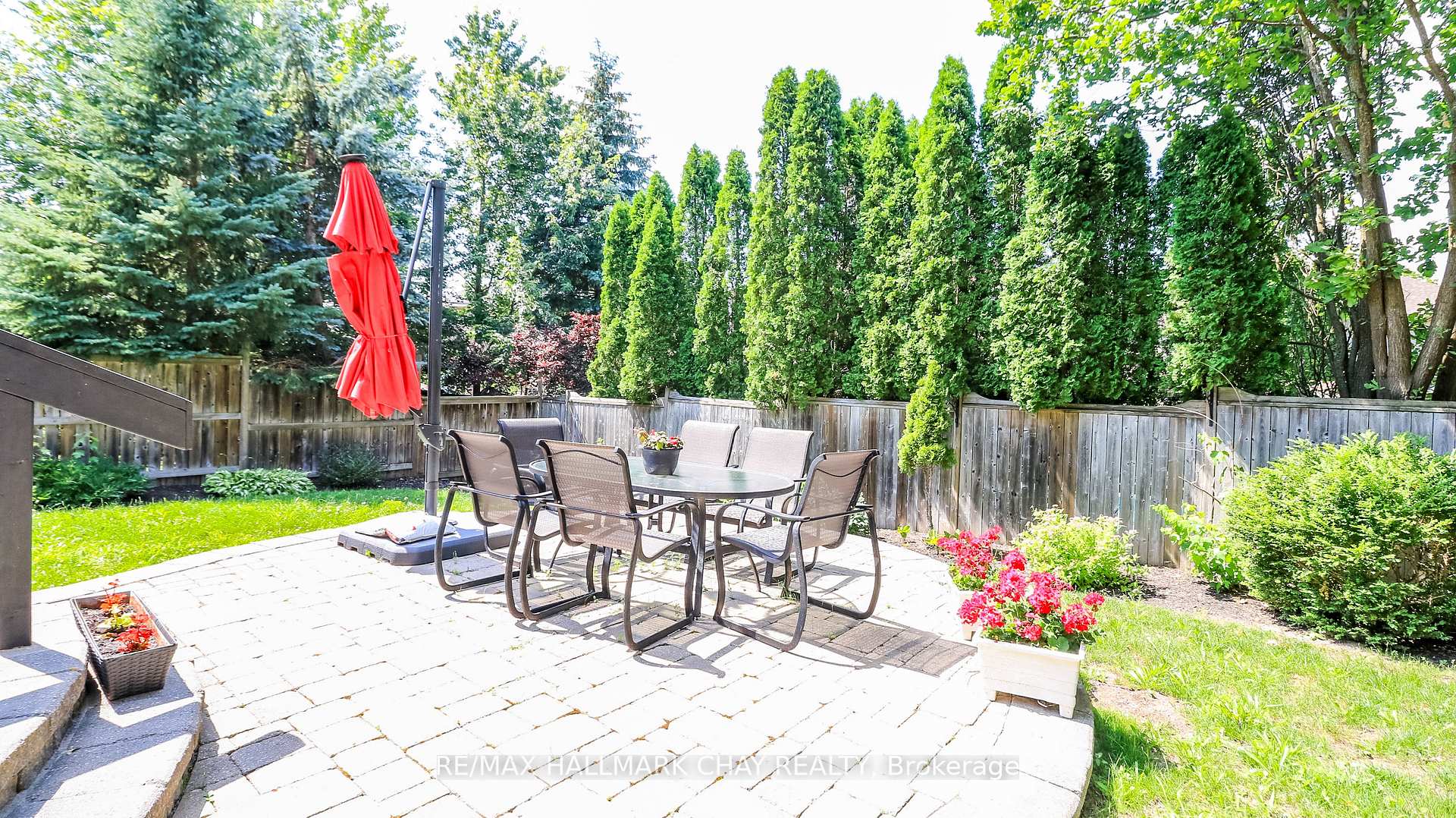 Photo 35 of 14 Imperial Crown Lane, Barrie, Innis-Shore — HOMEH