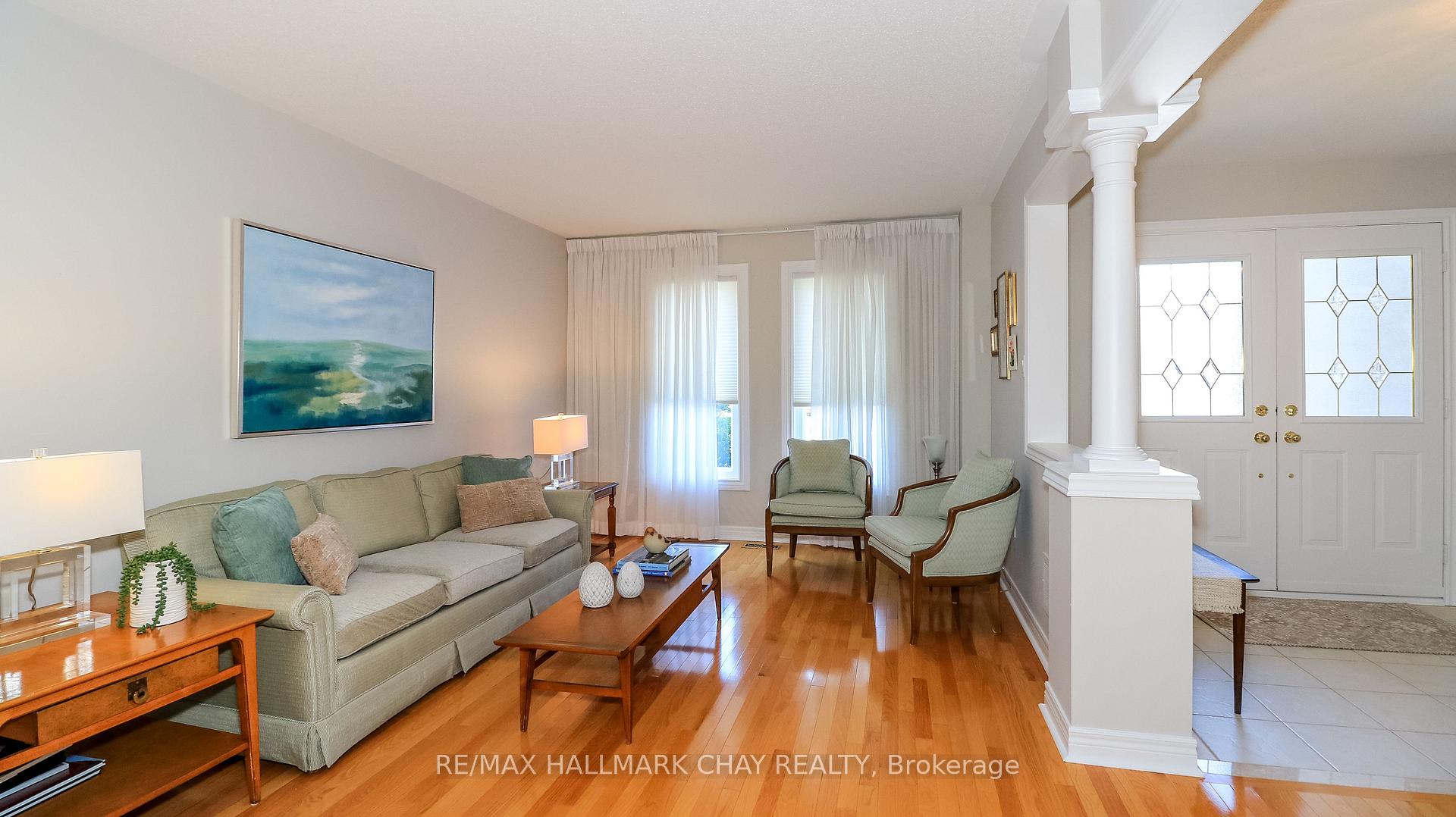 Photo 13 of 14 Imperial Crown Lane, Barrie, Innis-Shore — HOMEH