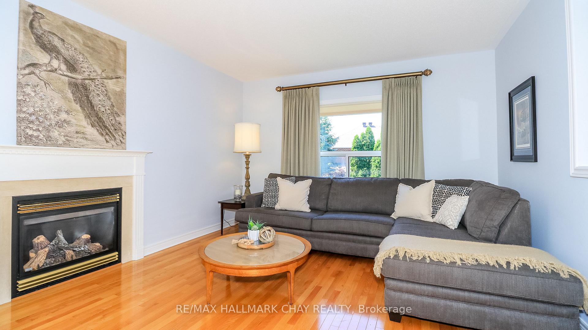 Photo 17 of 14 Imperial Crown Lane, Barrie, Innis-Shore — HOMEH