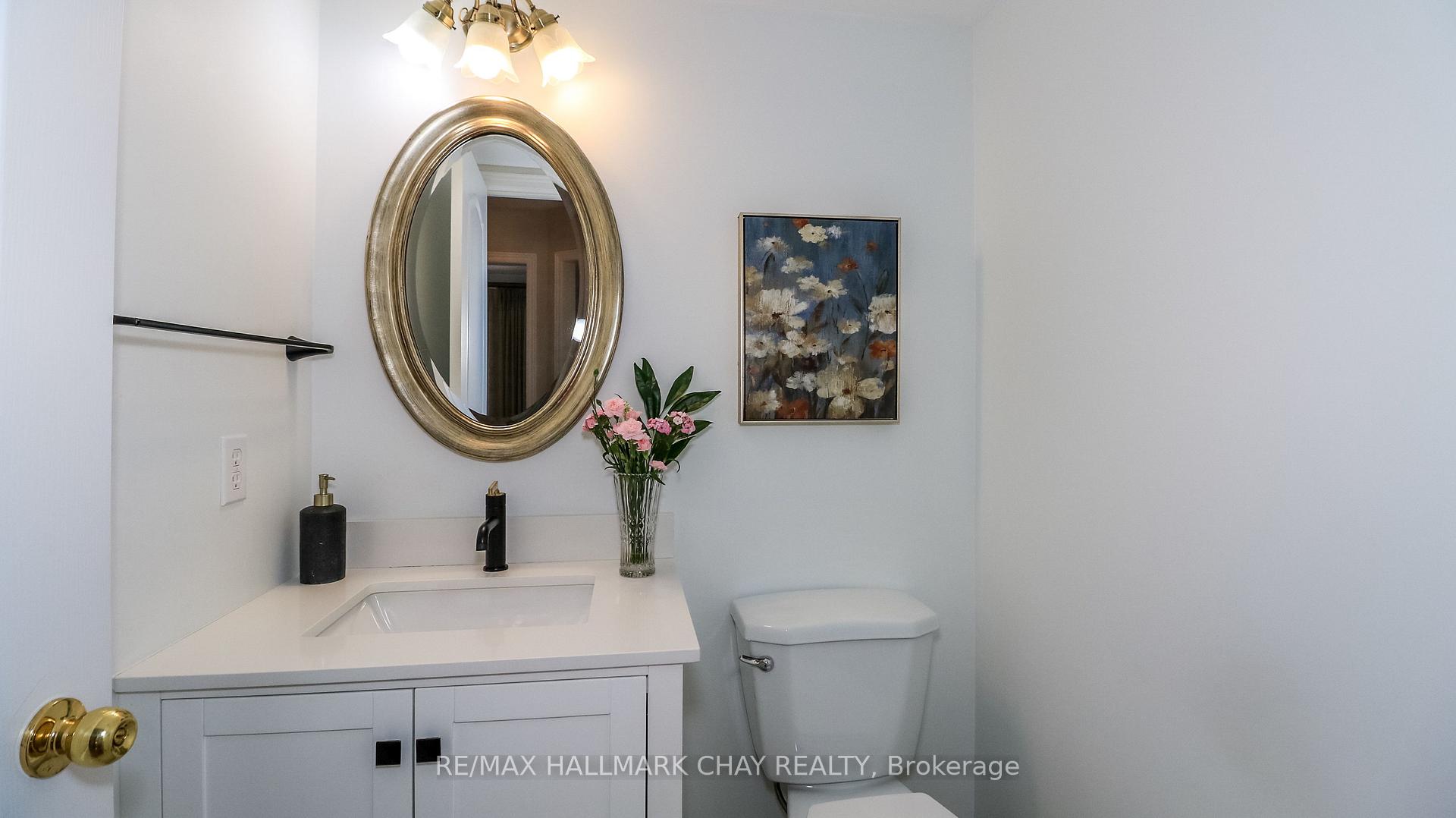 Photo 19 of 14 Imperial Crown Lane, Barrie, Innis-Shore — HOMEH