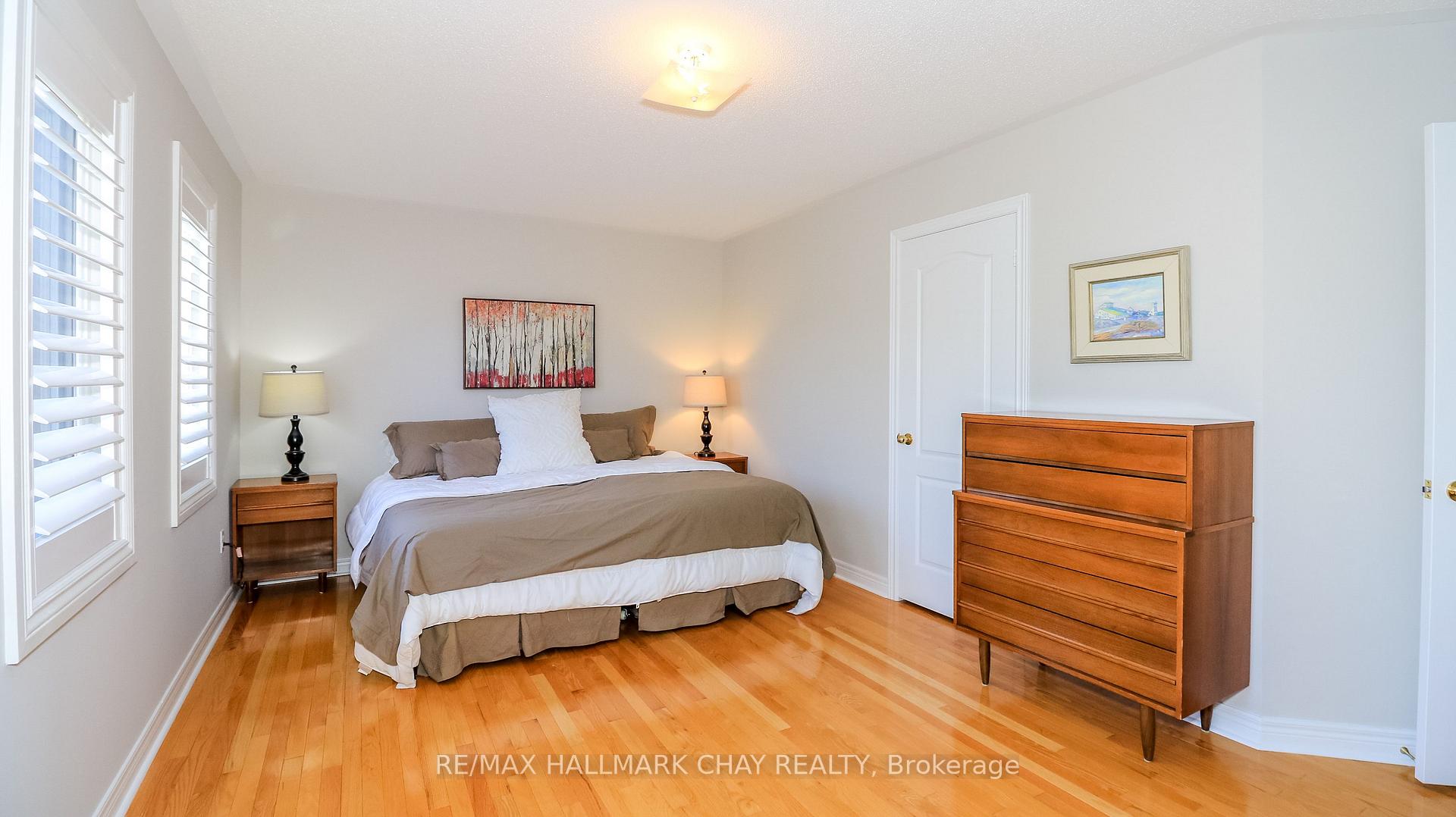 Photo 29 of 14 Imperial Crown Lane, Barrie, Innis-Shore — HOMEH