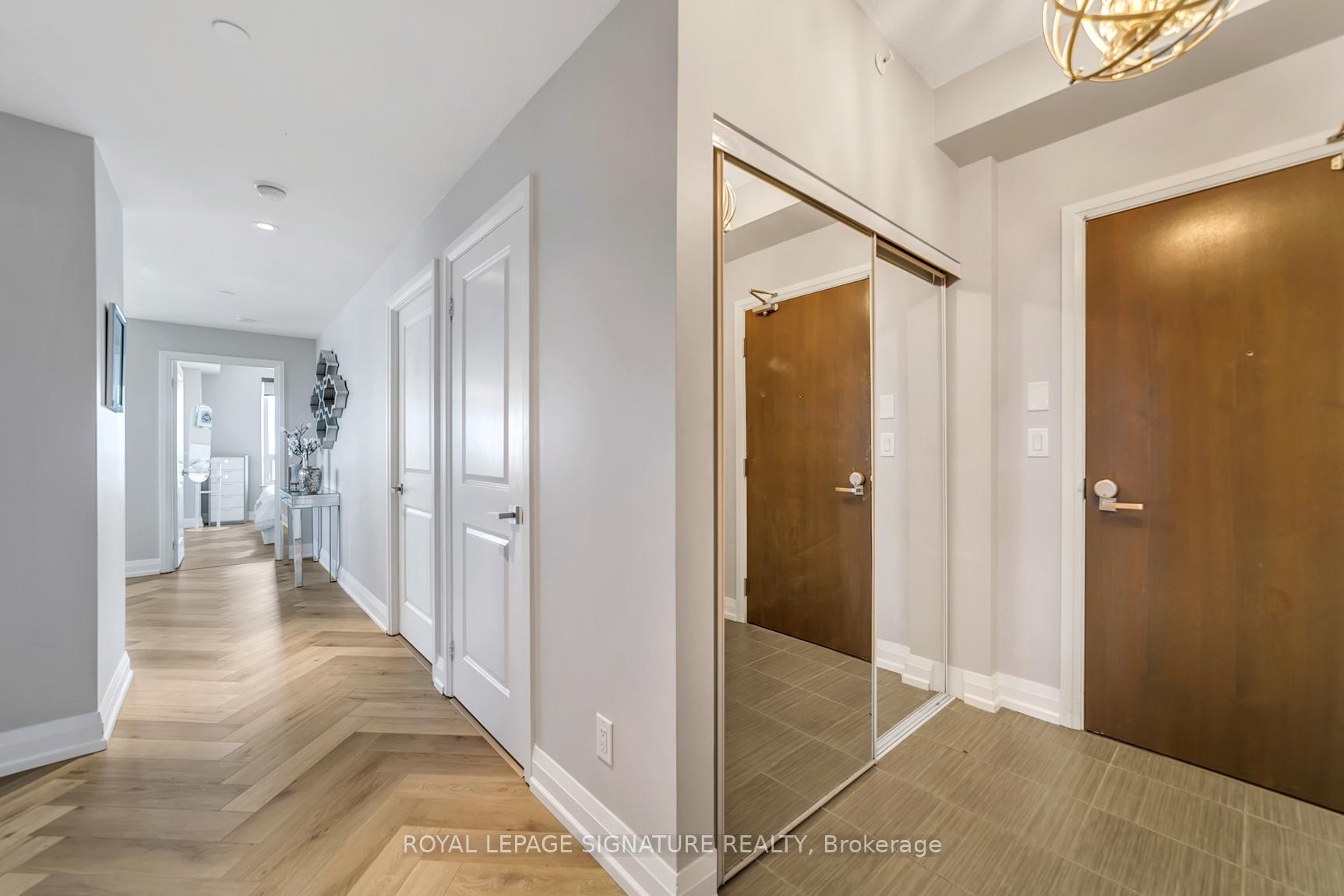Photo 8 of Unit LPH316, 7161 Yonge Street, Markham, Grandview — HOMEH