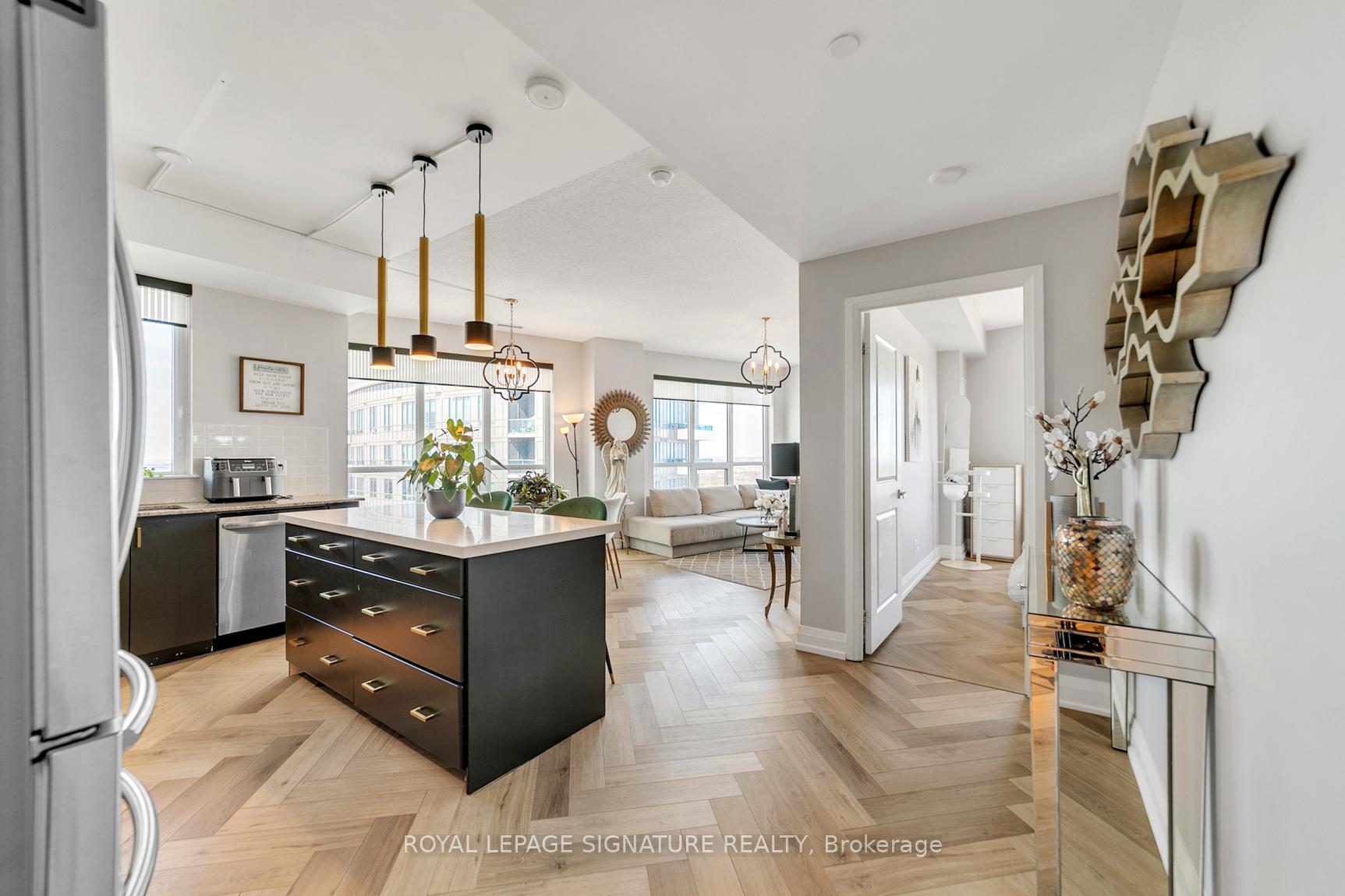 Photo 11 of Unit LPH316, 7161 Yonge Street, Markham, Grandview — HOMEH