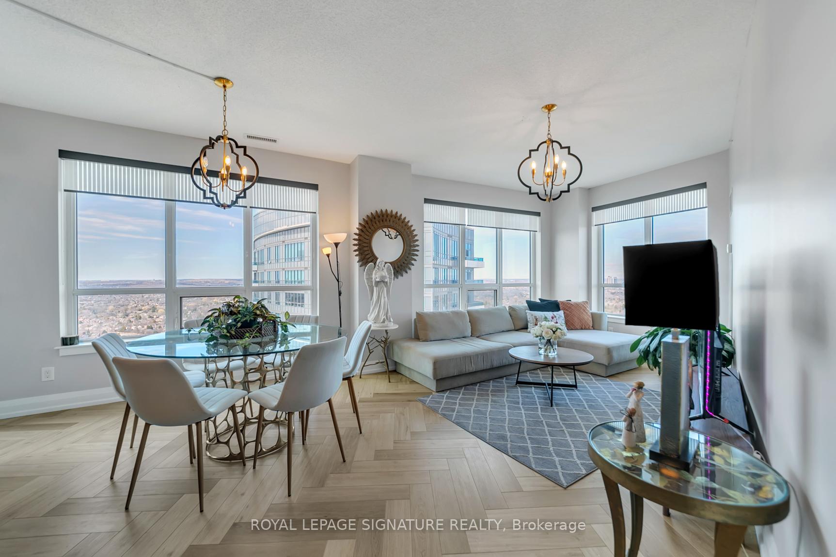 Photo 13 of Unit LPH316, 7161 Yonge Street, Markham, Grandview — HOMEH