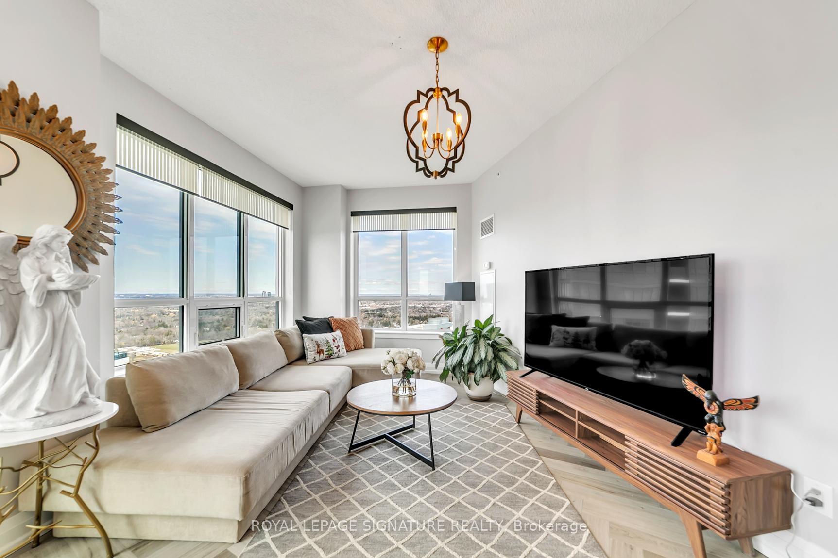 Photo 19 of Unit LPH316, 7161 Yonge Street, Markham, Grandview — HOMEH