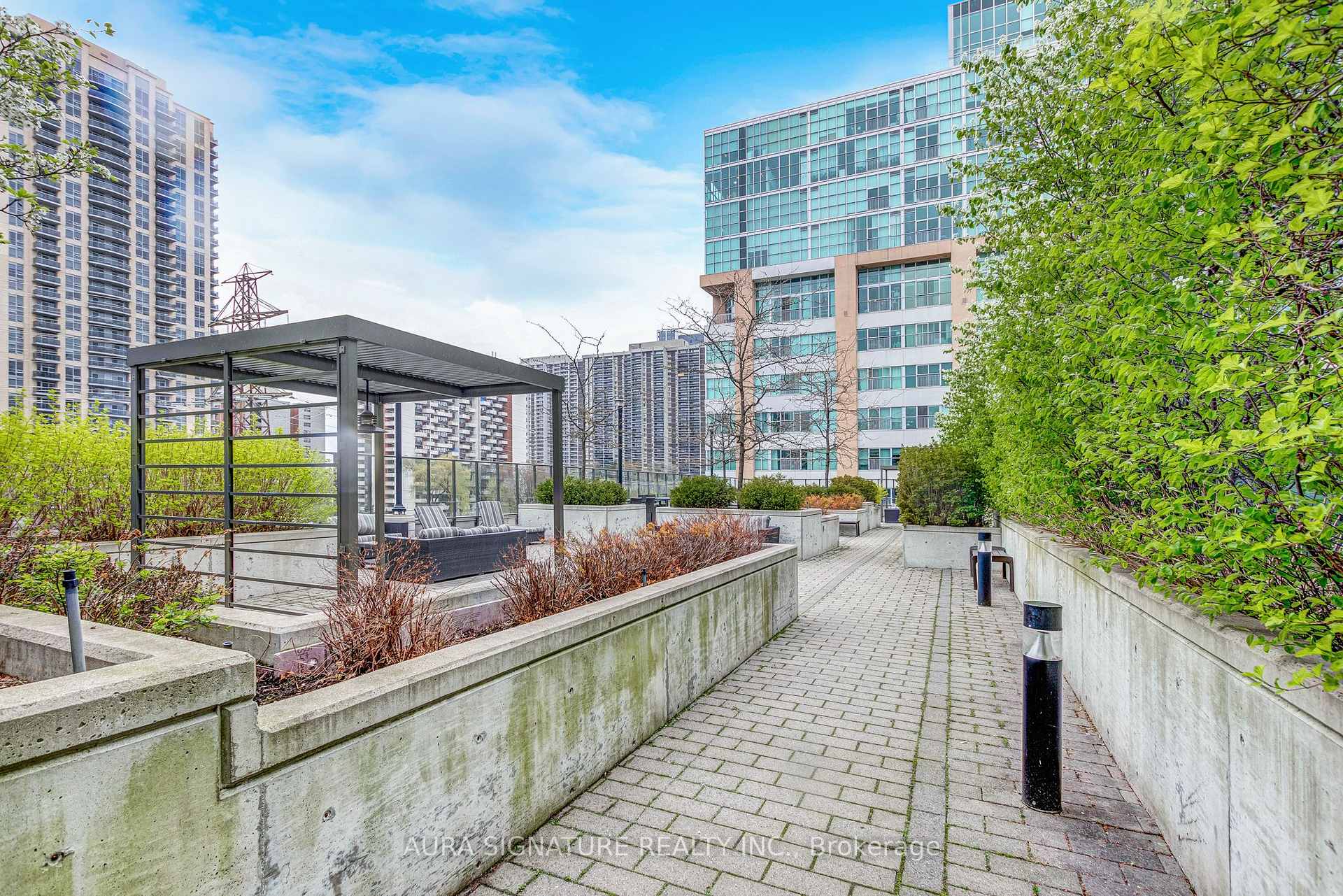 Photo 33 of Unit 612, 8 Fieldway Road, Etobicoke, Islington-City Centre West — HOMEH