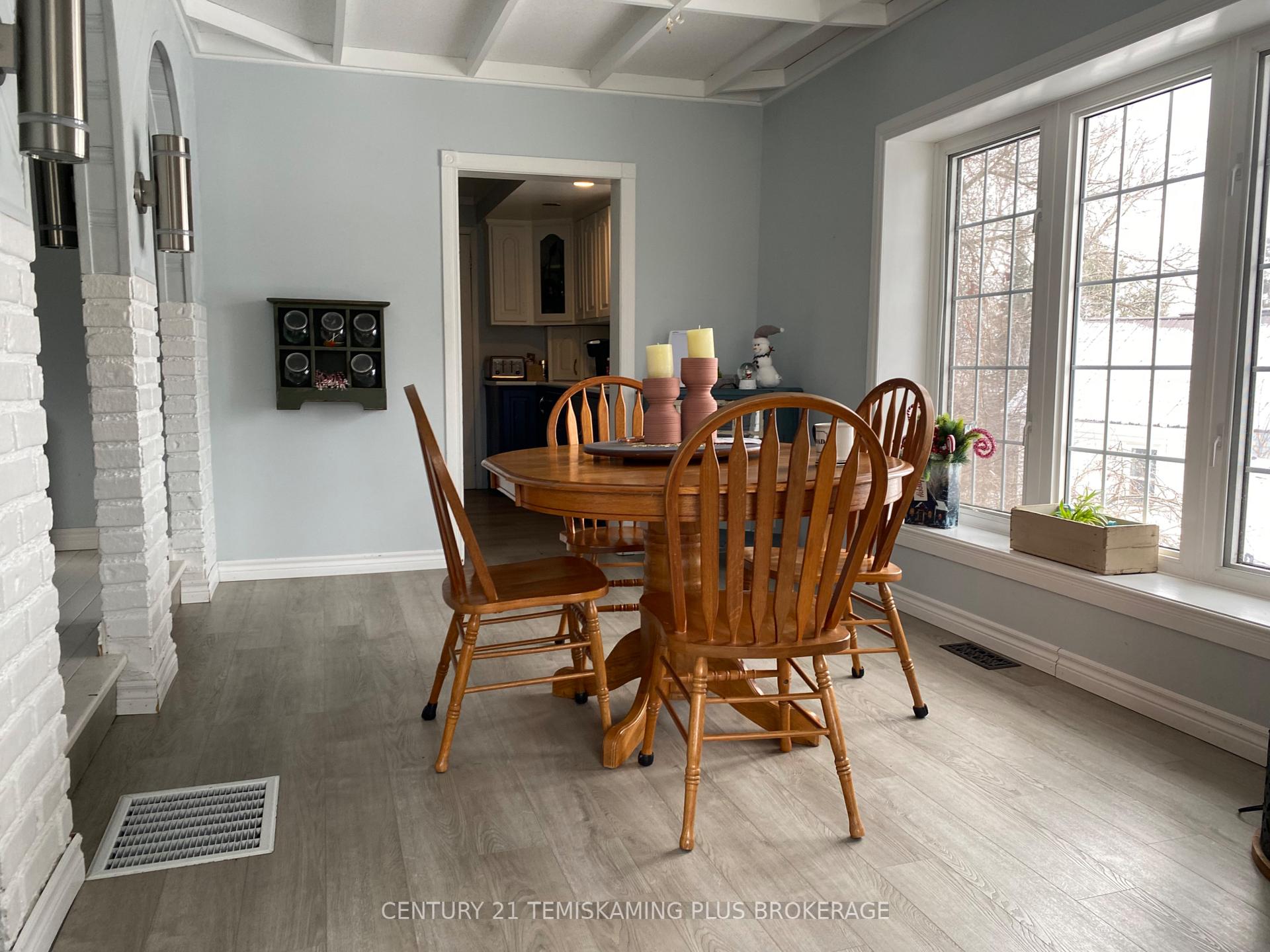 Photo 2 of 31 Grandview Avenue, Cobalt — HOMEH
