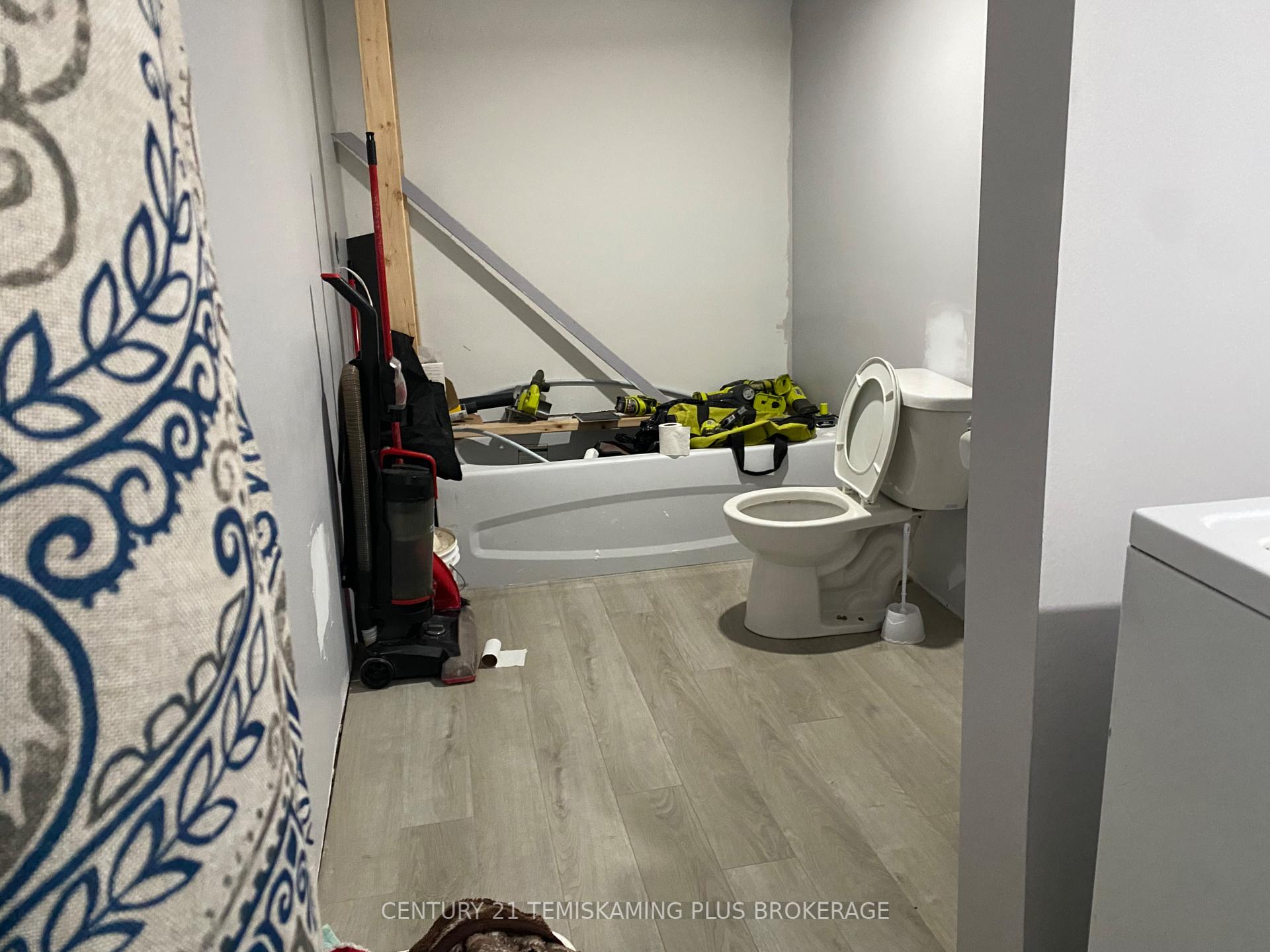 Photo 24 of 31 Grandview Avenue, Cobalt — HOMEH