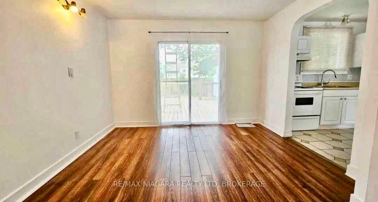 Photo 2 of Unit Upper, 5634 Drummond Road, Niagara Falls, Hospital — HOMEH