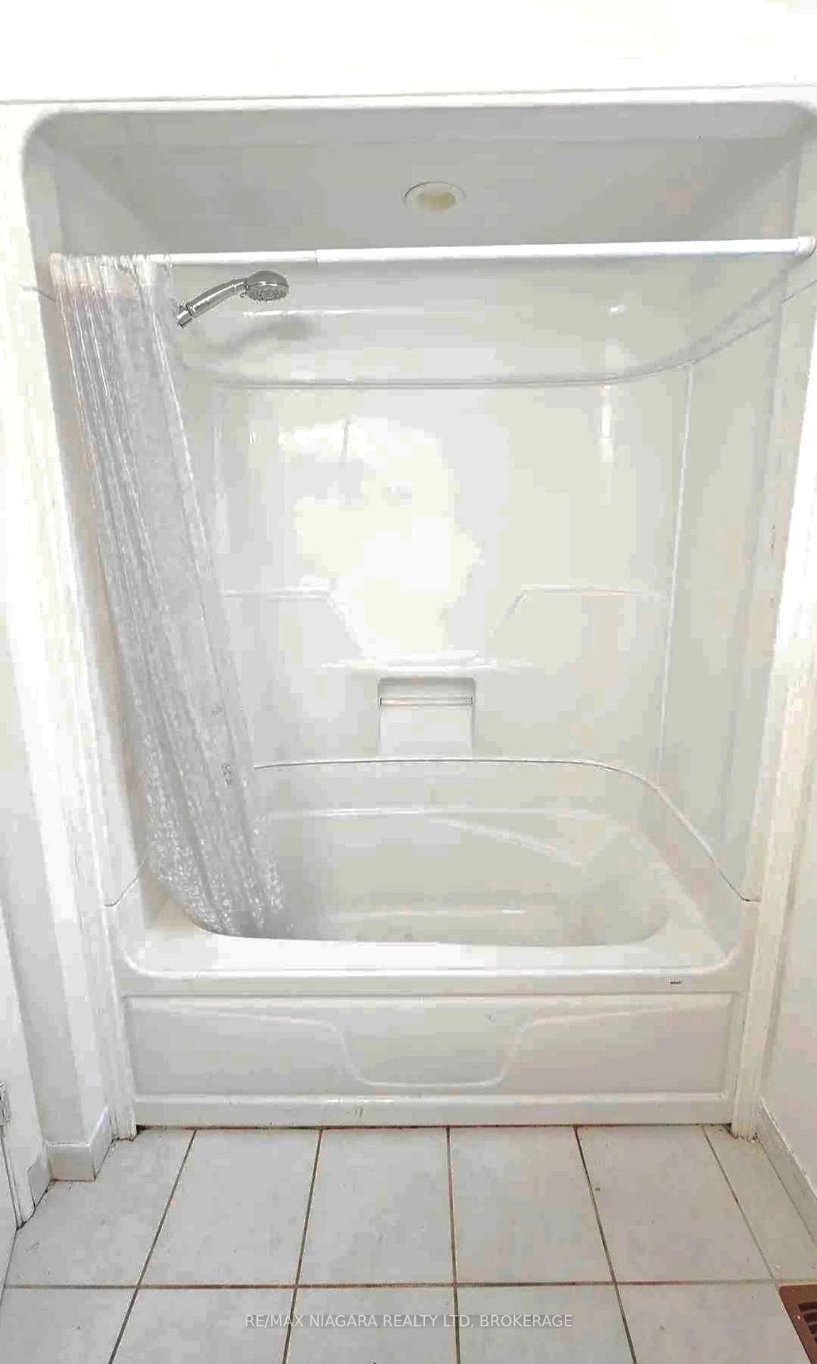 Photo 8 of Unit Upper, 5634 Drummond Road, Niagara Falls, Hospital — HOMEH