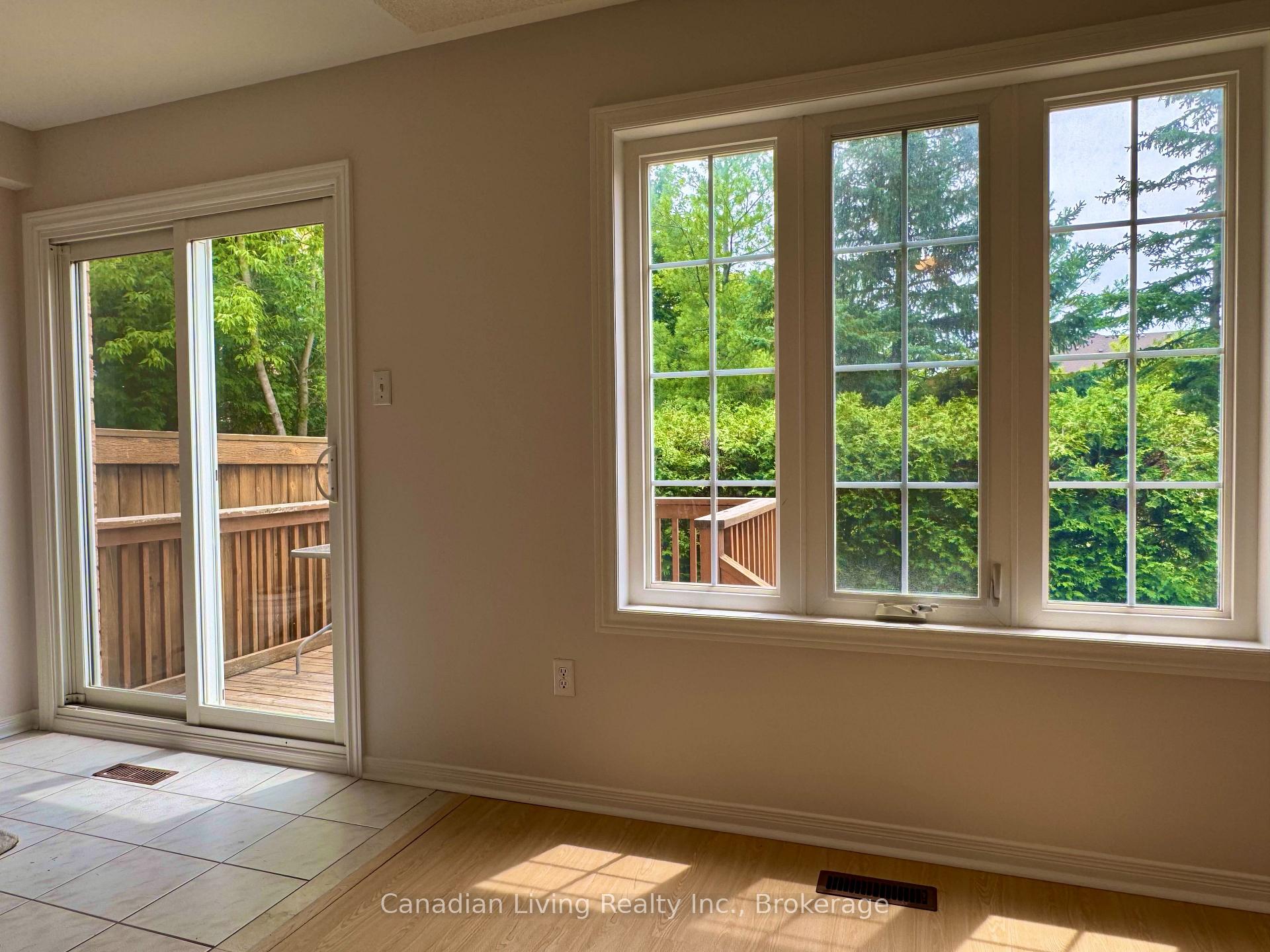 Photo 10 of 106 Coburg Crescent, Richmond Hill, Langstaff — HOMEH