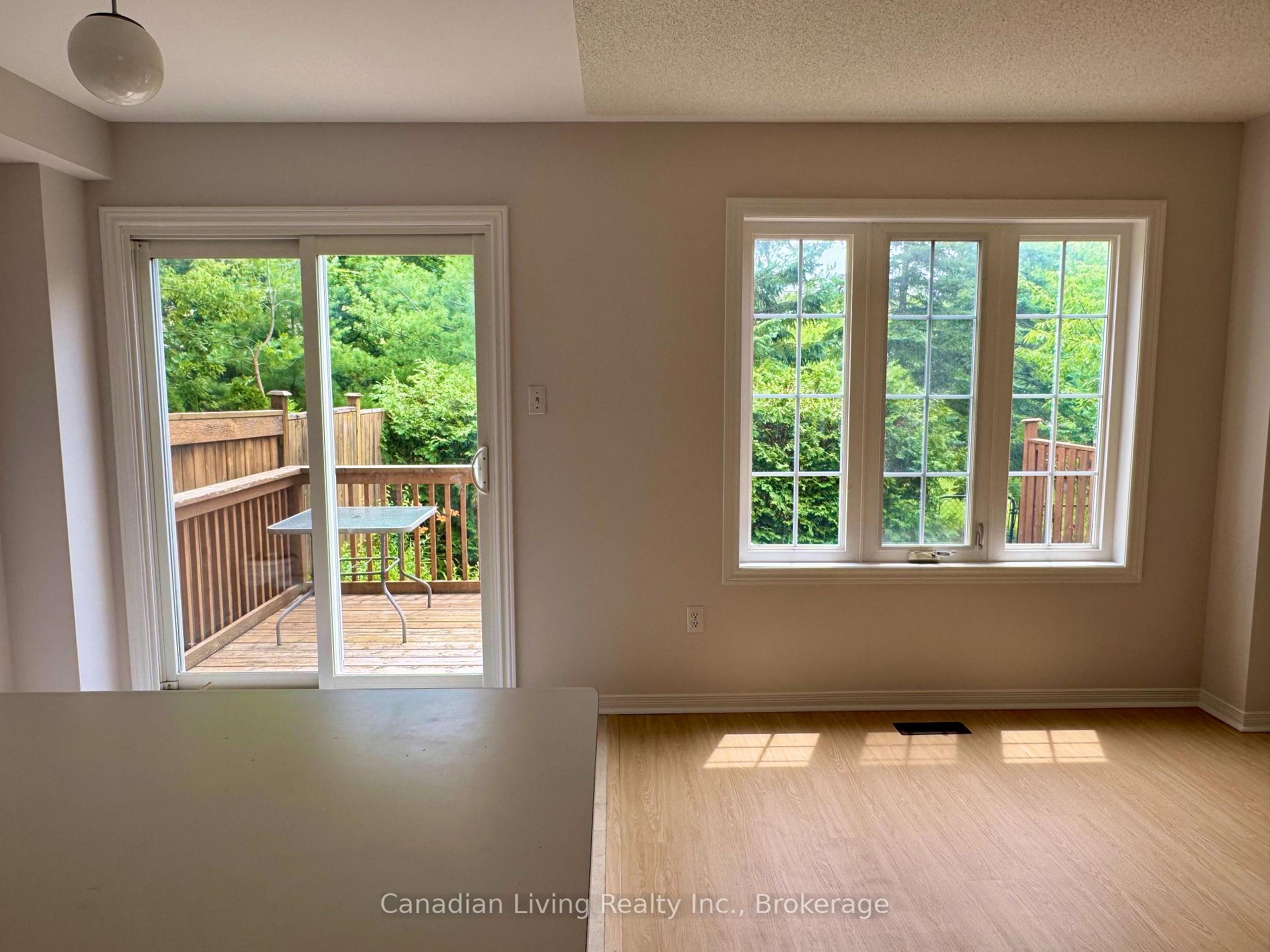 Photo 11 of 106 Coburg Crescent, Richmond Hill, Langstaff — HOMEH