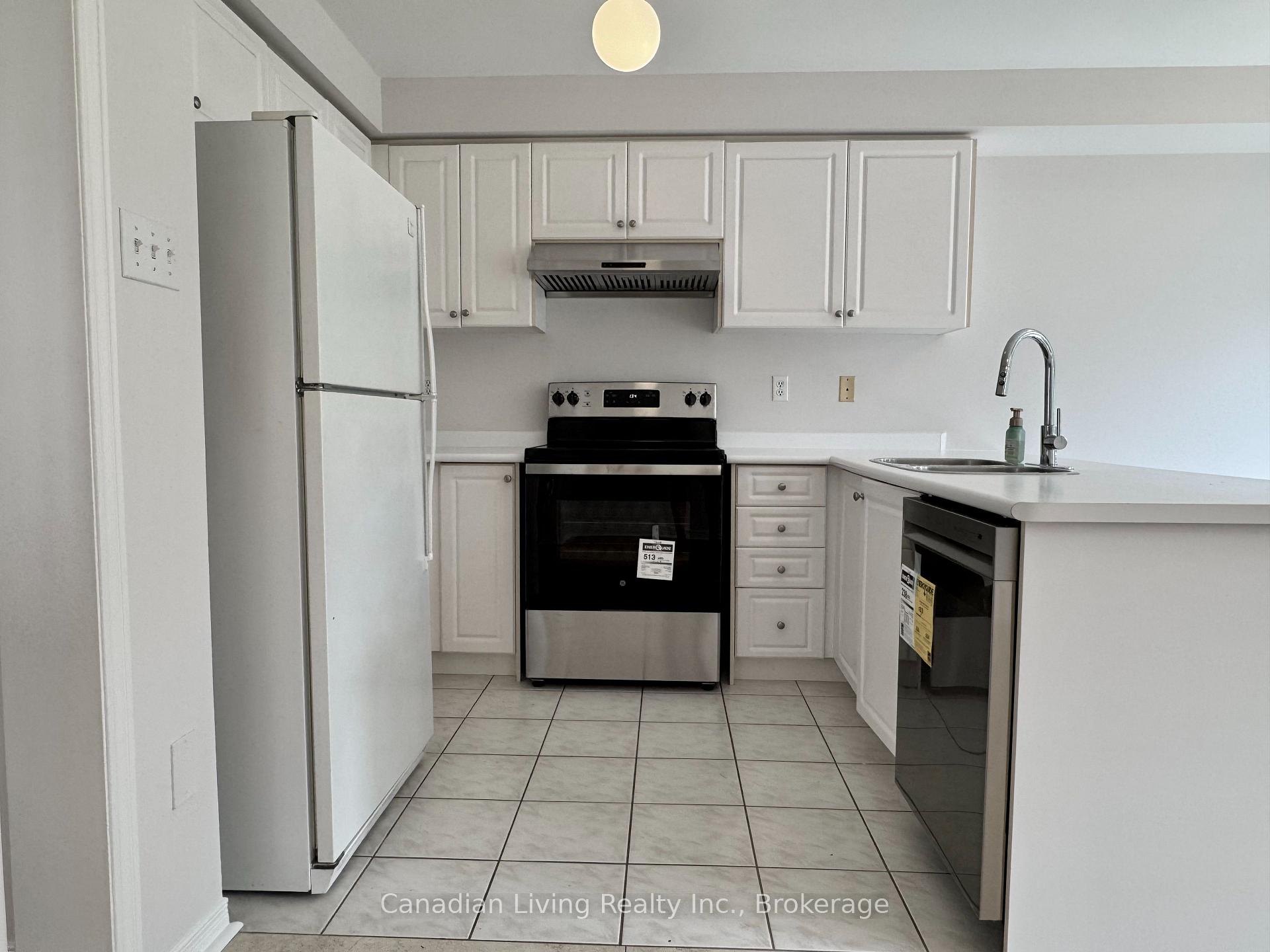 Photo 12 of 106 Coburg Crescent, Richmond Hill, Langstaff — HOMEH