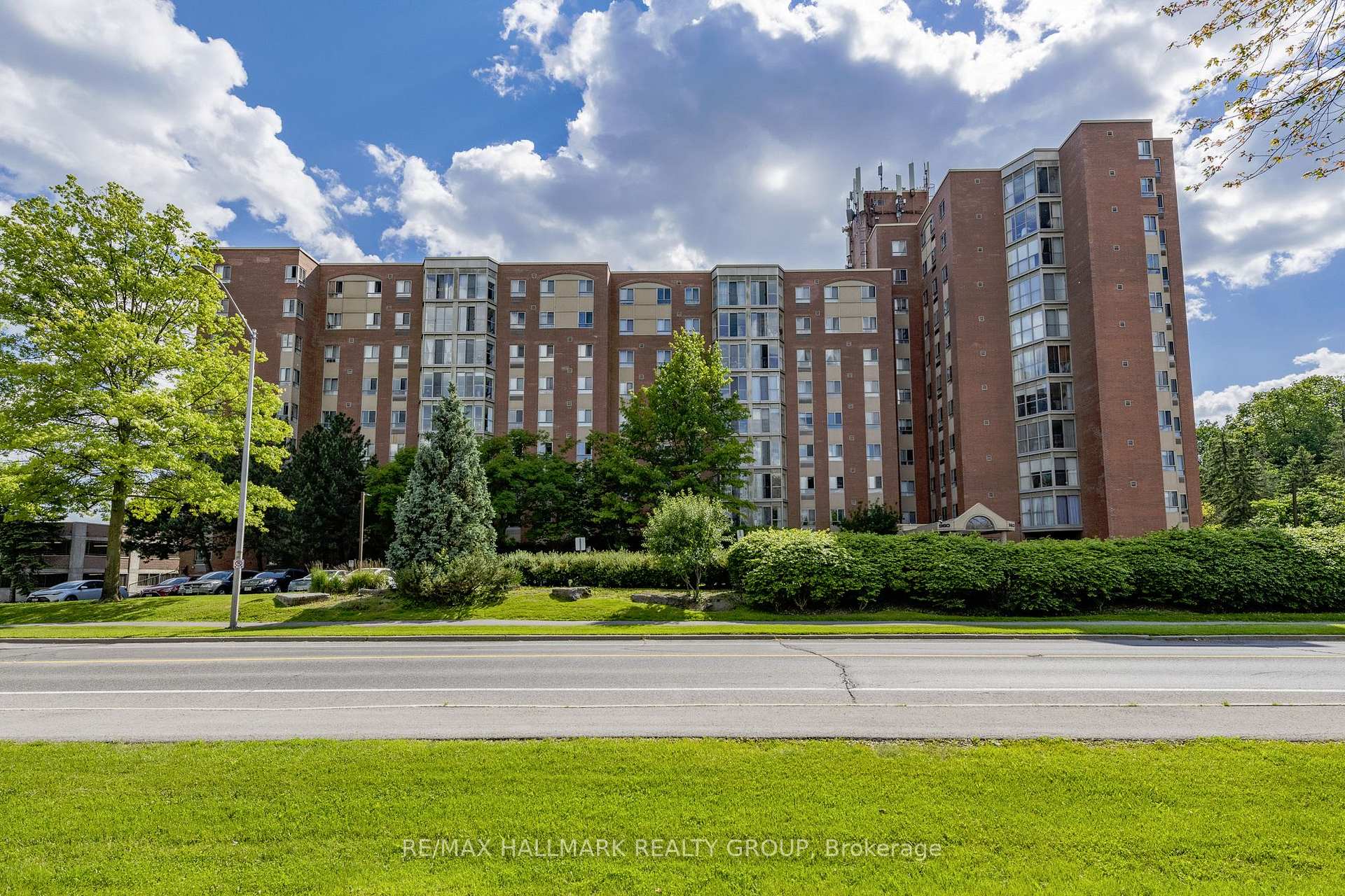 Photo of Unit 1104, 960 Teron Road