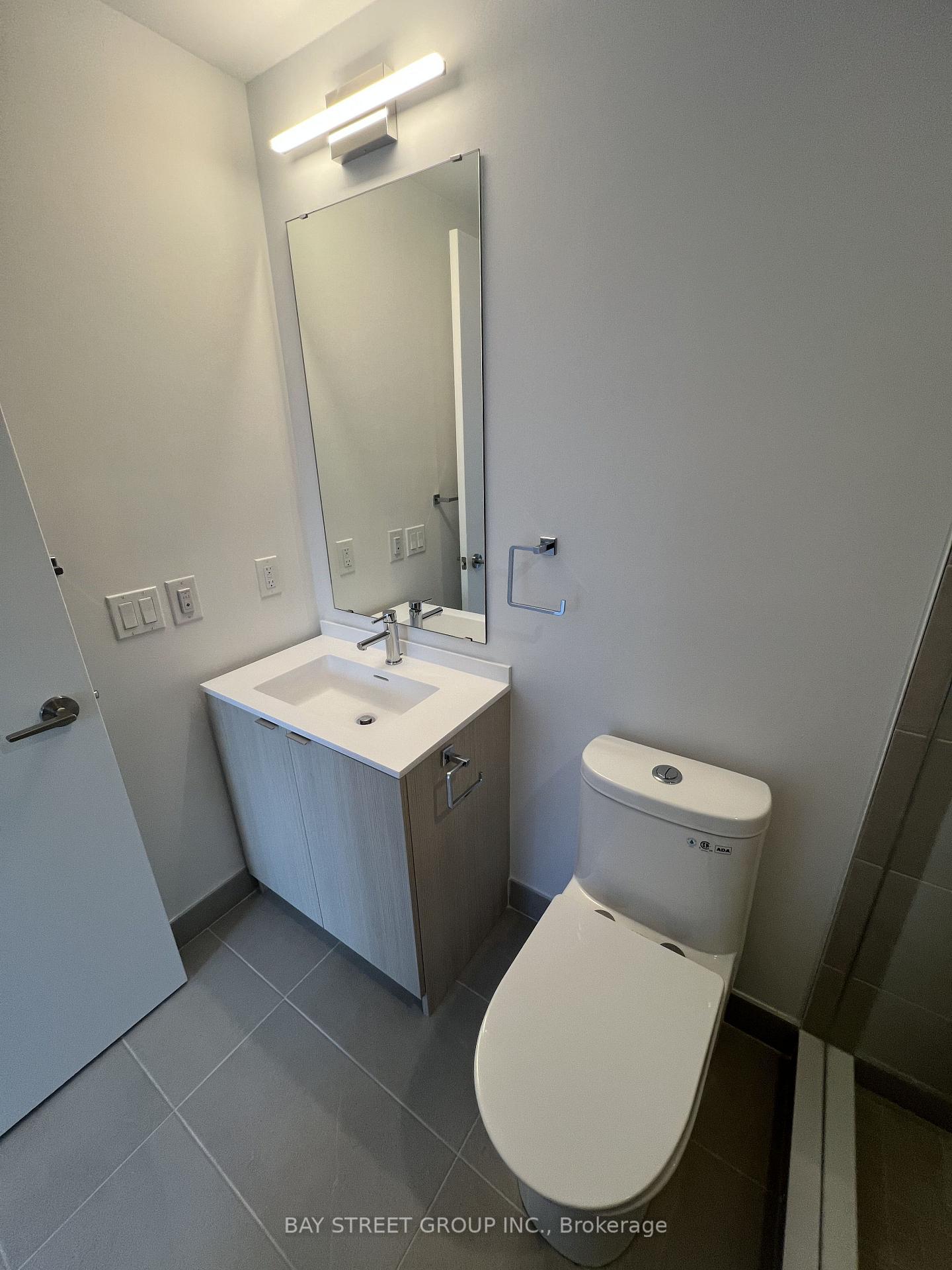 Photo 4 of Unit 1001, 100 Queen Street E, Toronto, Church-Yonge Corridor — HOMEH